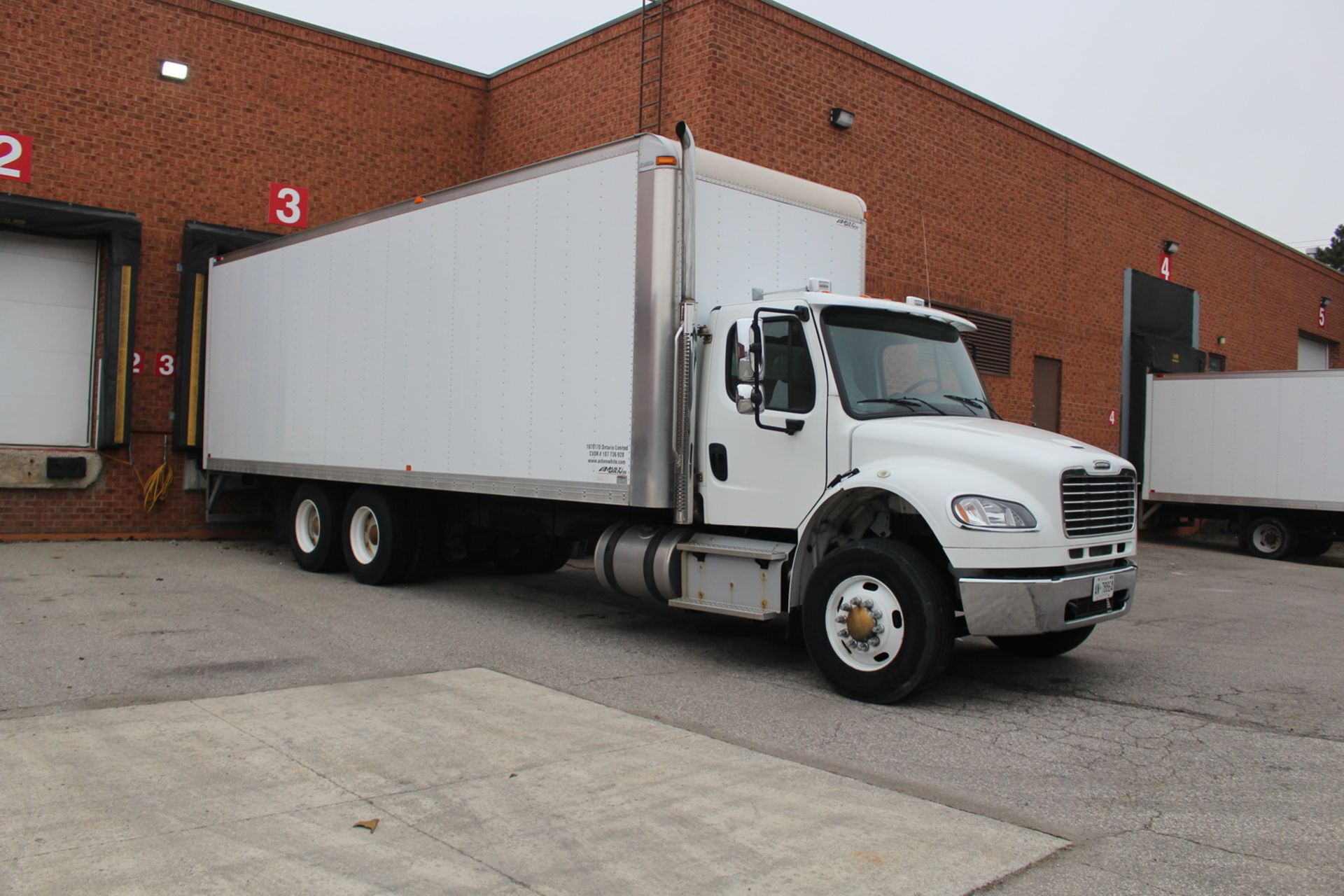 2016 FREIGHTLINER M2 160 CUMMINS TANDEM 20-TON STRAIGHT TRUCK W/ L6 8.9L ISL9 DIESEL ENGINE,