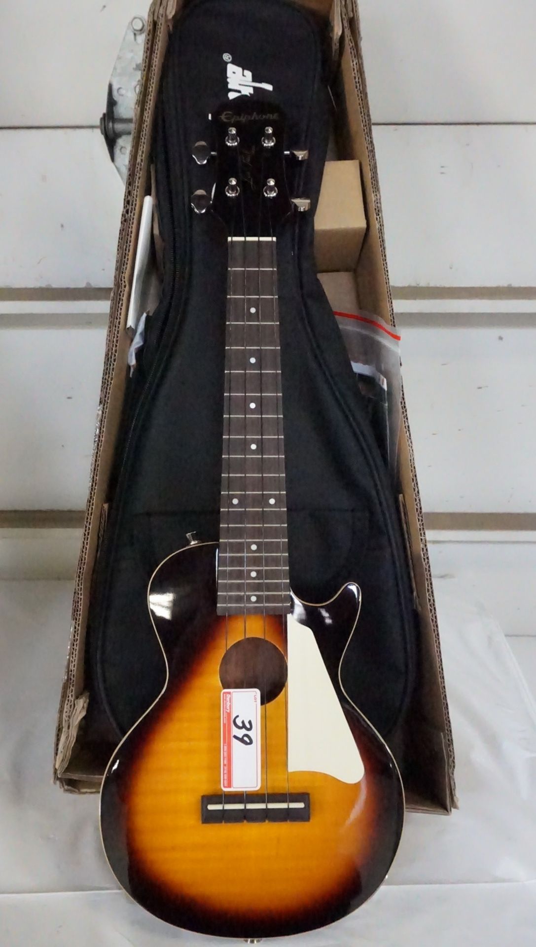 EPIPHONE LES PAUL VINTAGE SUNBURST UKULELE W/ EPIPHONE BAG