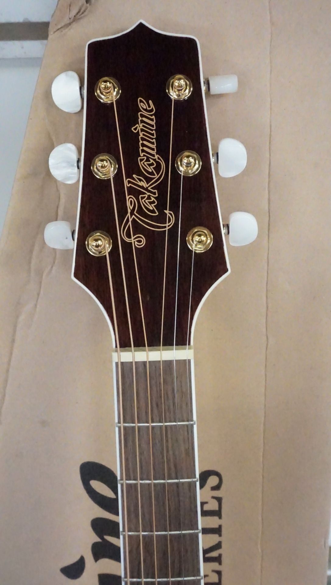 TAKAMINE GJ72CE-NAT ACOUSTIC-ELECTRIC GUITAR W/ BOX - Image 3 of 5
