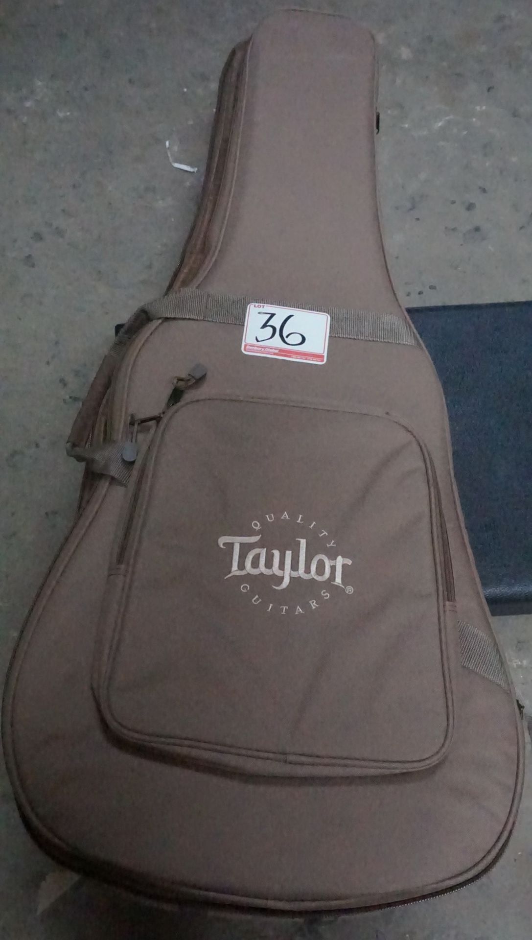 BEAVERCREEK BCTD601L 3/4 SIZE NATURAL (LEFT HAND) ACOUSTIC GUITAR W/ TAYLOR BROWN SOFT CASE - Image 4 of 4