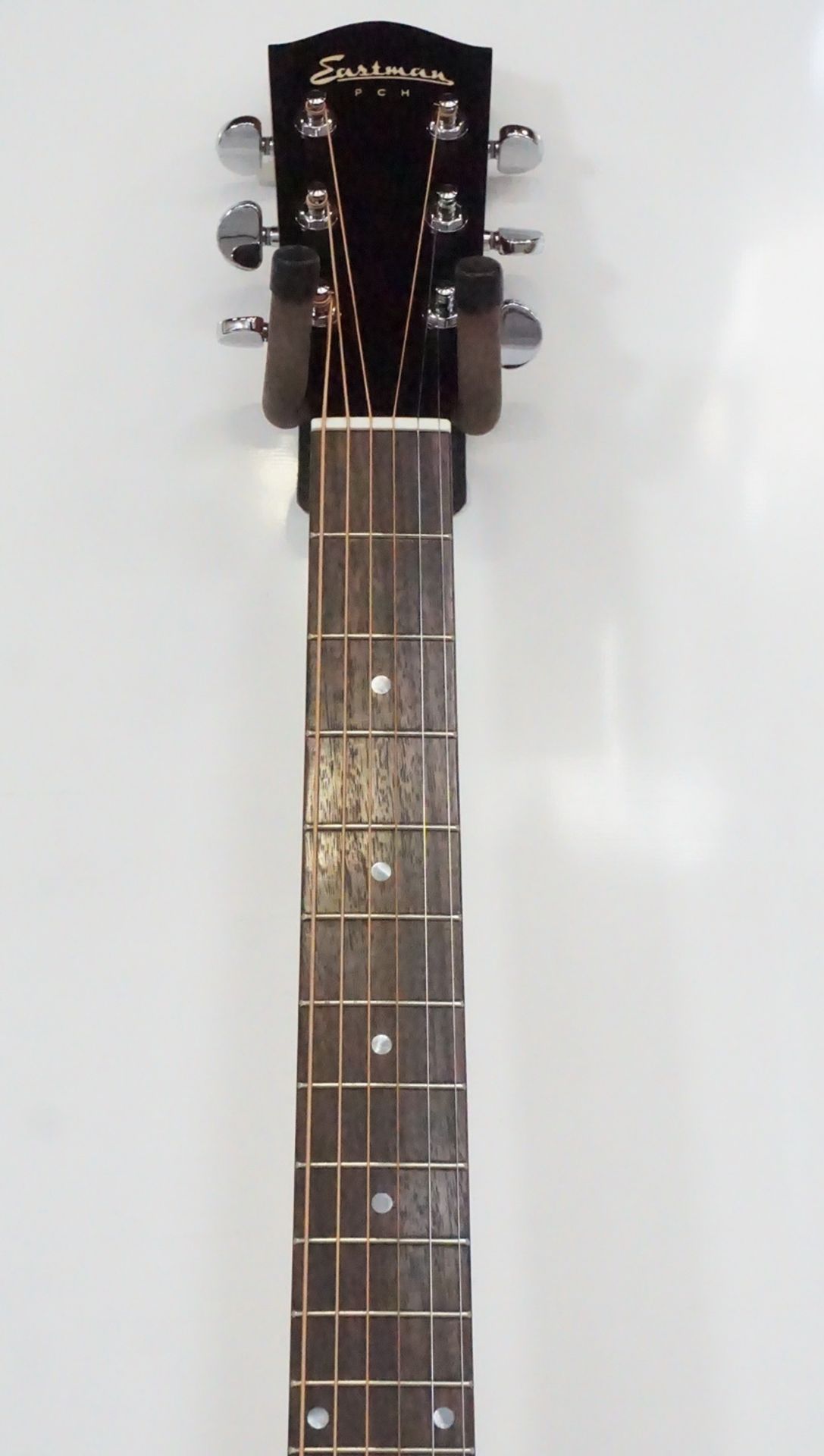 EASTMAN PCH1-0M MAHOGANY (ORCHESTRA MODEL) SOLID TIP ACOUSTIC GUITAR W/ BLACK HARDSHELL CASE - Image 3 of 4