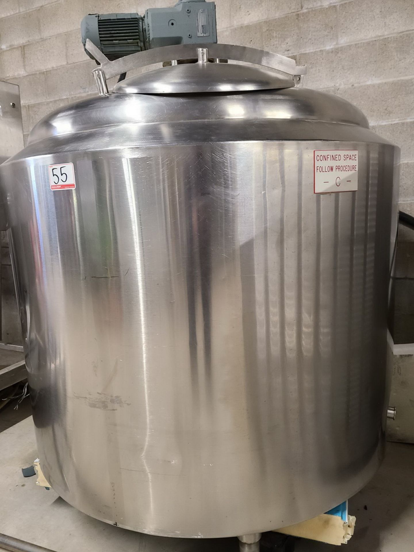 ST REGIS JACKETED STAINLESS STEEL MIXING TANK (INTERIOR APPROX. 54" X 43"D) W/ BOTTOM DISCHARGE, S/N