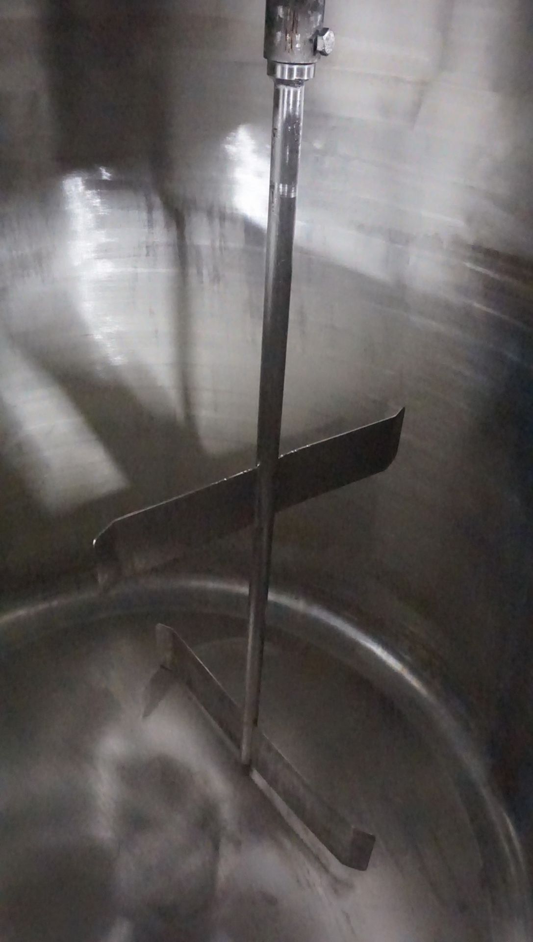 STAINLESS STEEL JACKETED MIXING TANK (INTERIOR APPROX. 36.75 X 39"D) W/ BOTTOM - Image 2 of 2