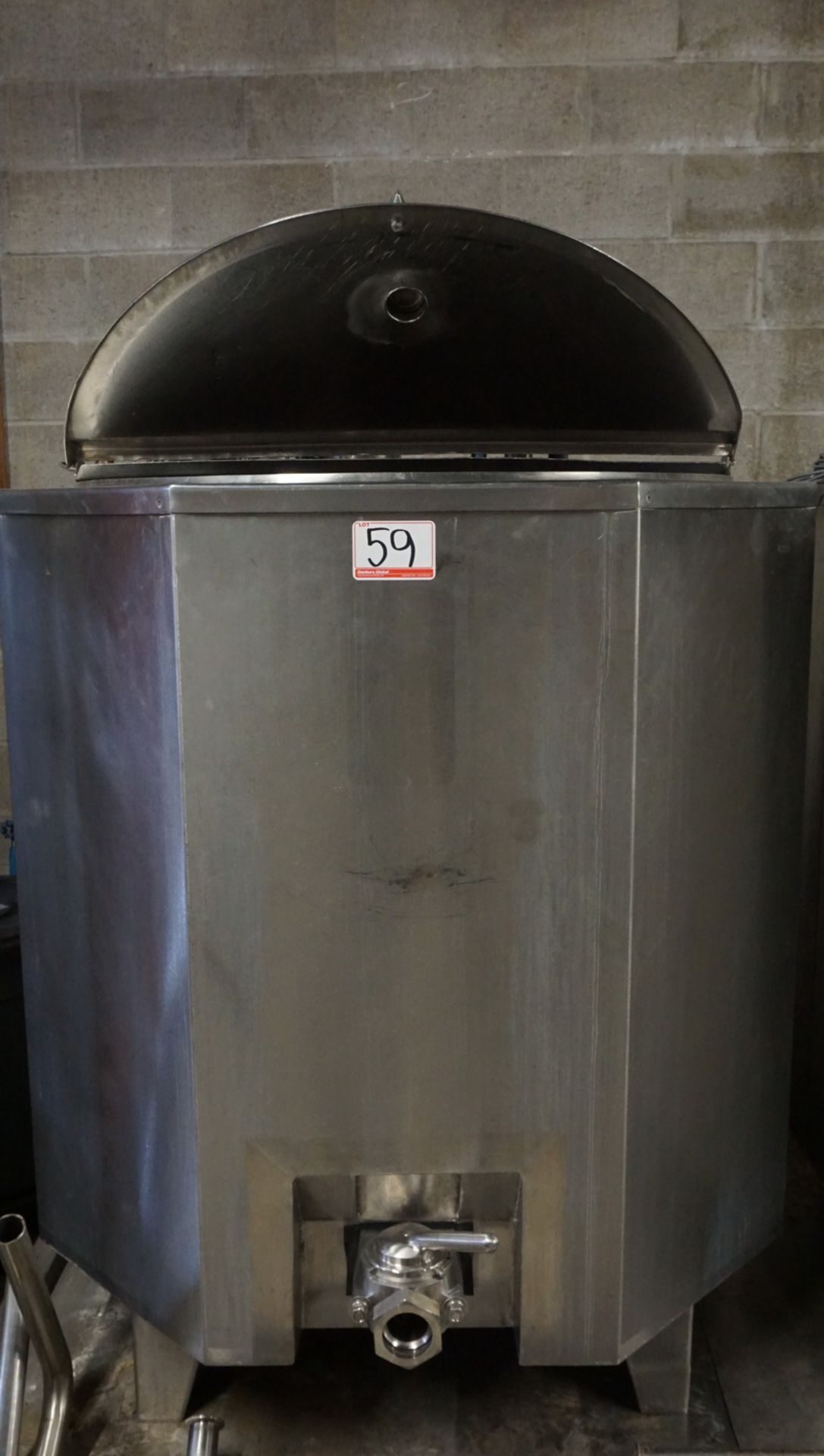 STAINLESS STEEL JACKETED MIXING TANK (INTERIOR APPROX. 36.75 X 39"D) W/ BOTTOM DISCHARGE