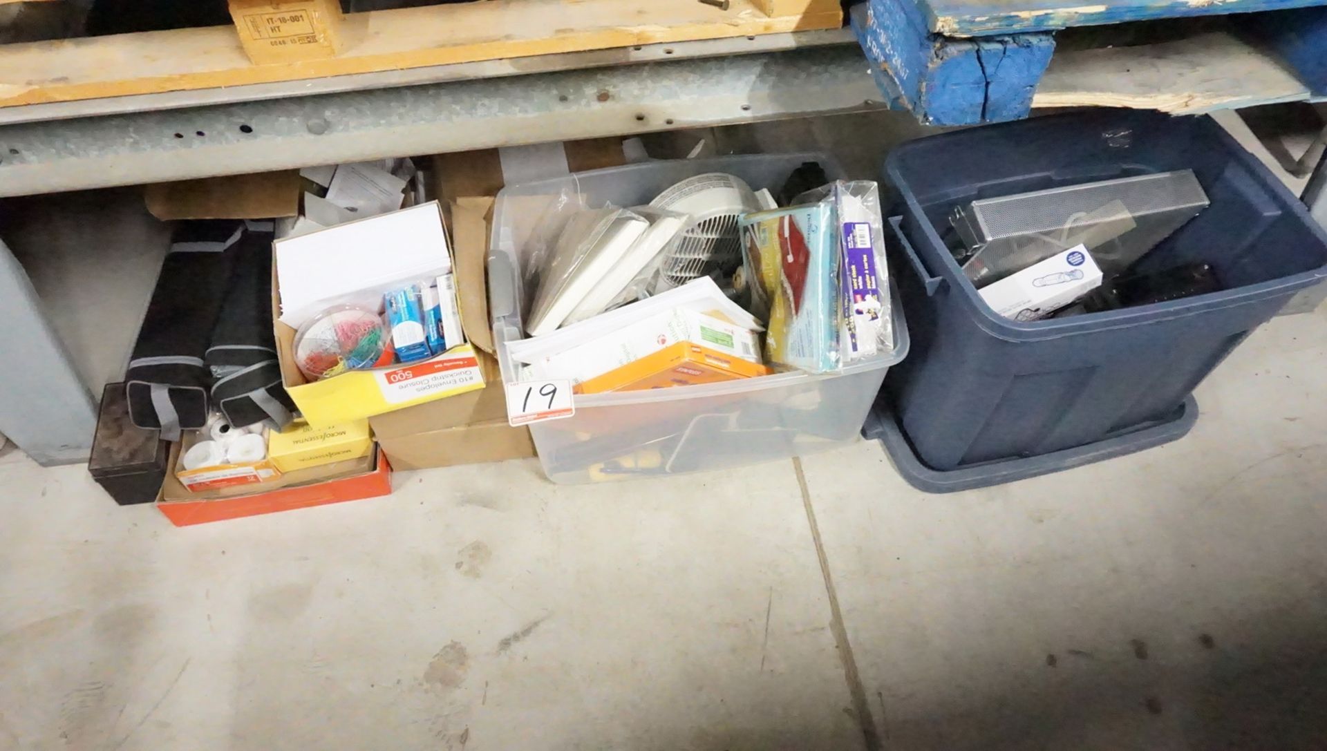 LOT - LABELS & OFFICE SUPPLIES