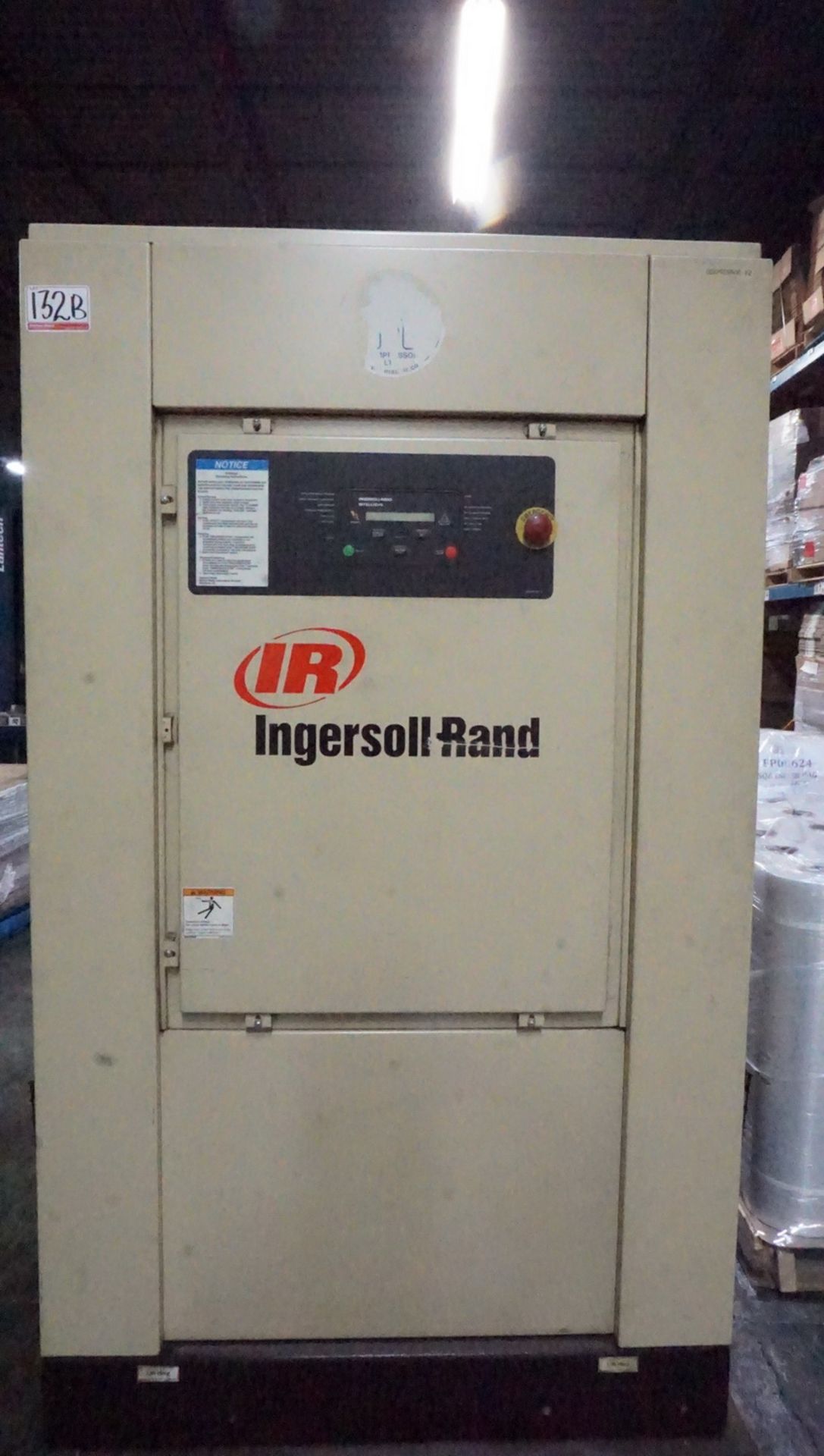 INGERSOL RAND SSR-EP50SE 215 CFM 50 HP AIR COMPRESSOR (575V) S/N G9901U02155