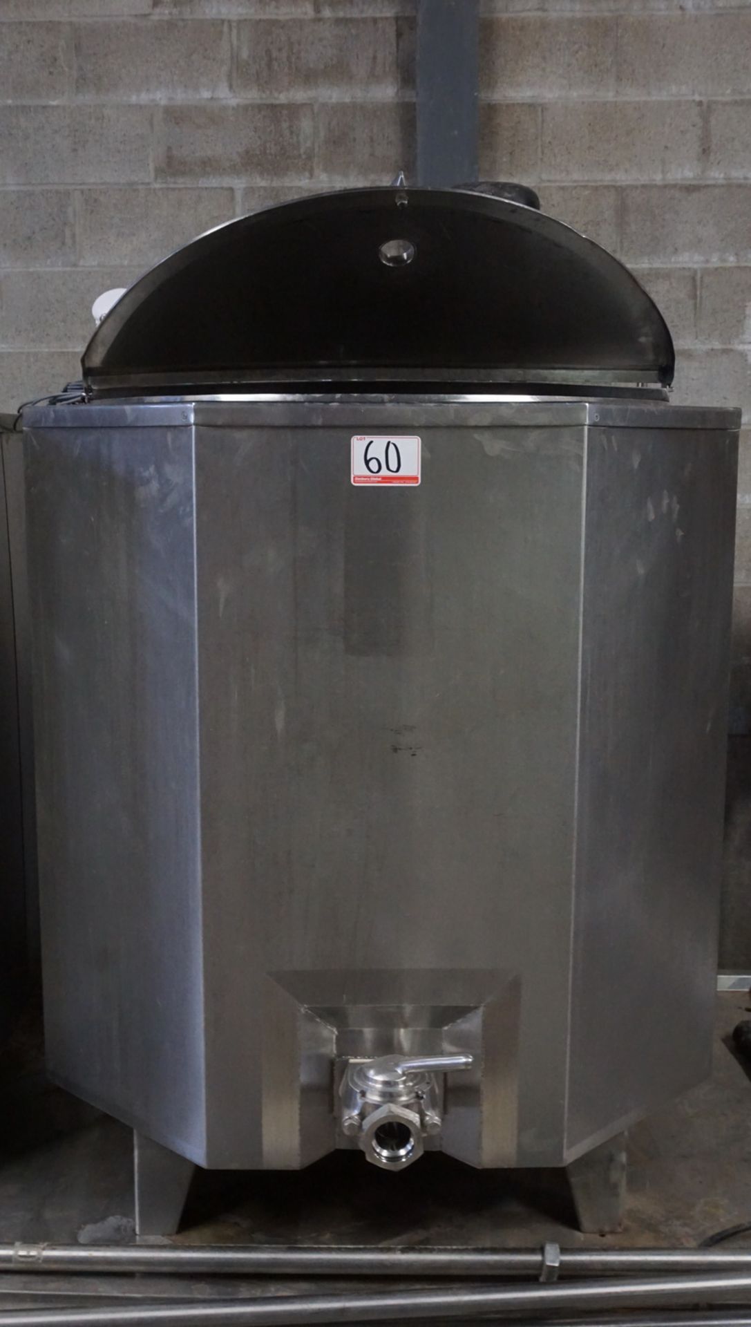 STAINLESS STEEL JACKETED MIXING TANK (INTERIOR APPROX. 36.75 X 39"D) W/ BOTTOM DISCHARGE