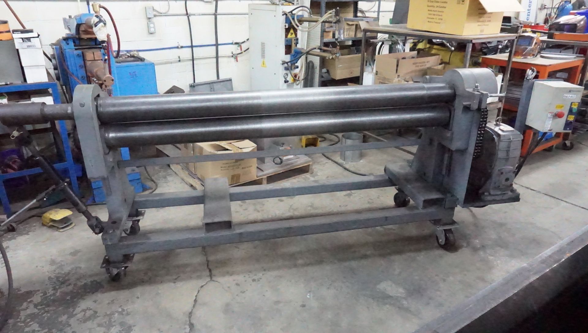 72"L POWERED PINCH BENDING ROLLS (ON CASTERS) (LOCATED @ 1007 FLINT ROAD, TORONTO, ON, M3J 2J6)