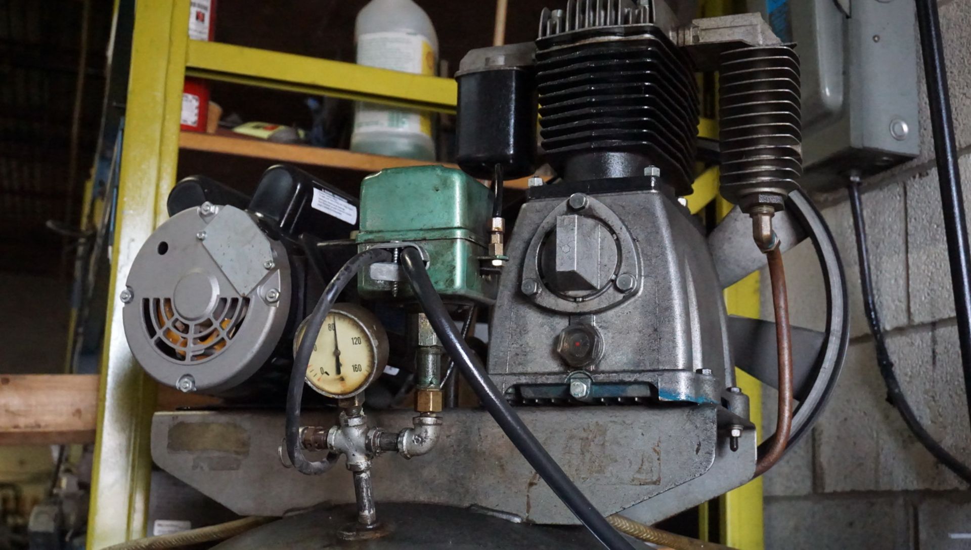 CAMPBELL 5HP UPRIGHT AIR COMPRESSOR - Image 3 of 3