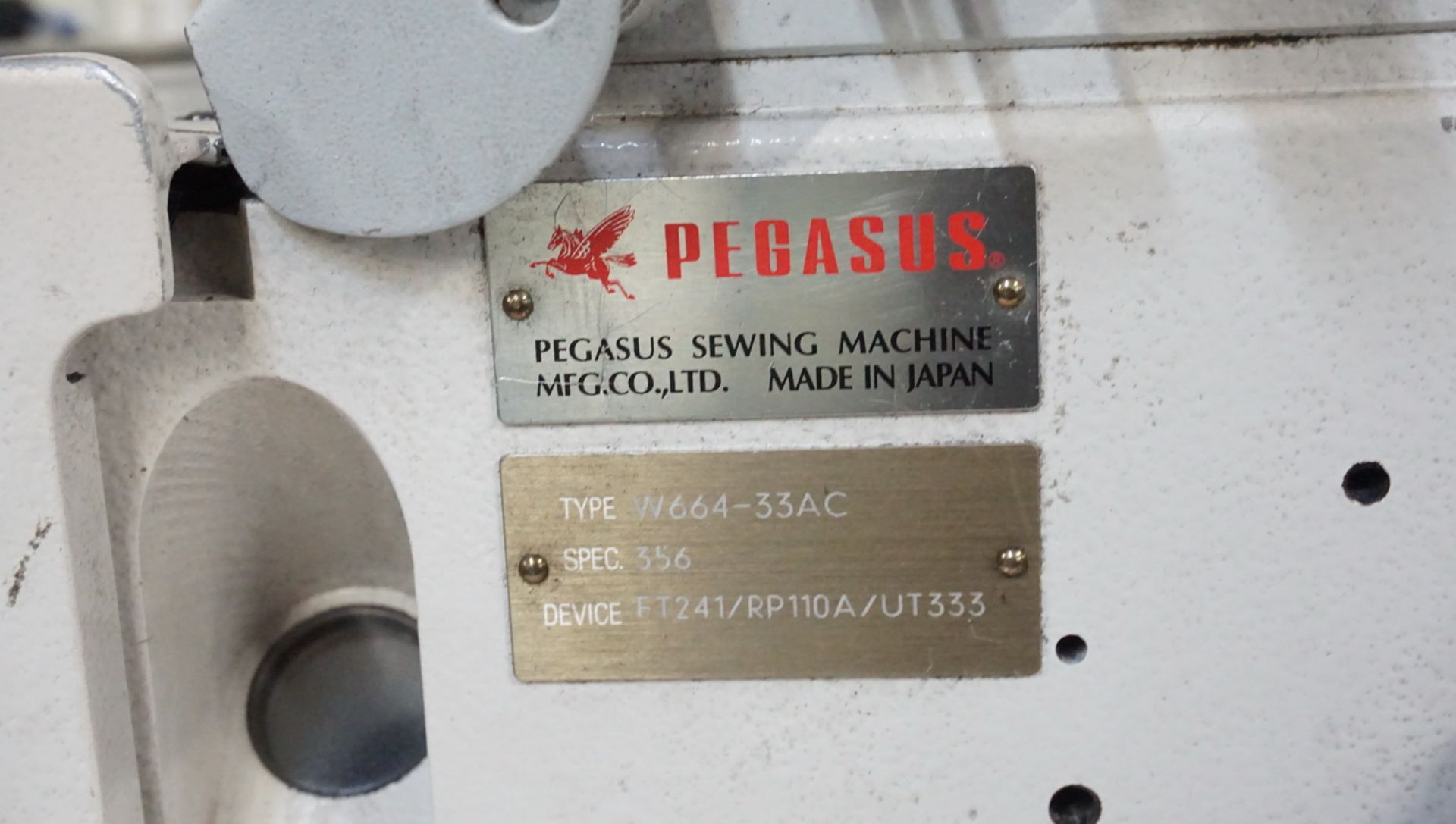 PEGASUS W664-33AC 3-NEEDLE CYLINDER BED COVERSTITCH W/ NEEDLE POSITIONER - Image 4 of 4
