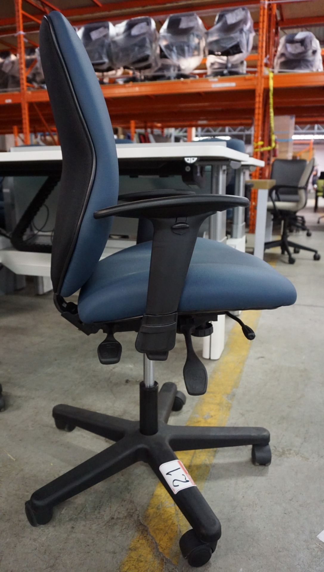 ALL SEATING BLUE PNEU ADJ OFFICE CHAIR