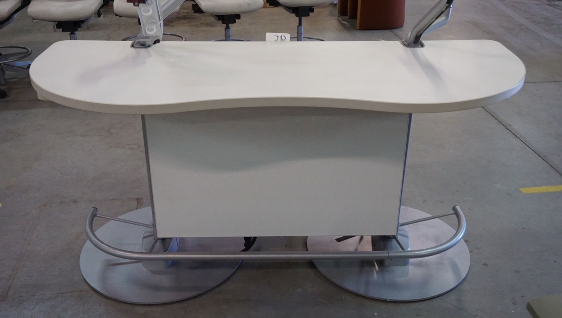 STEELCASE 2-SIDED HOSPITAL / HEALTHCARE WORK TABLE W/ 4-MONITOR ARMS - Image 2 of 4