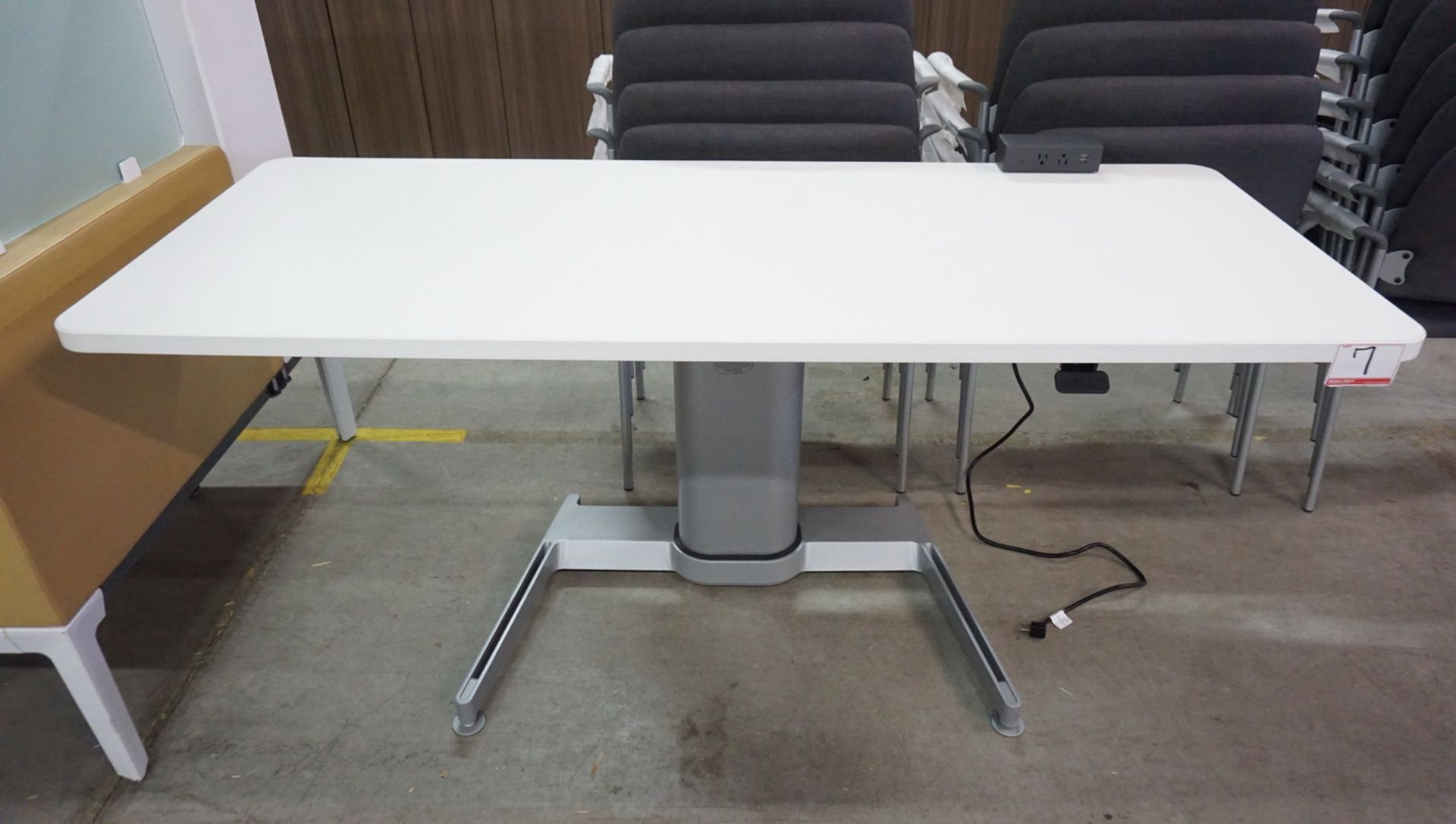 STEELCASE AIRTOUCH HEIGHT ADJUSTABLE DESK 70" X 28" W/ POWER USB OUTLETS
