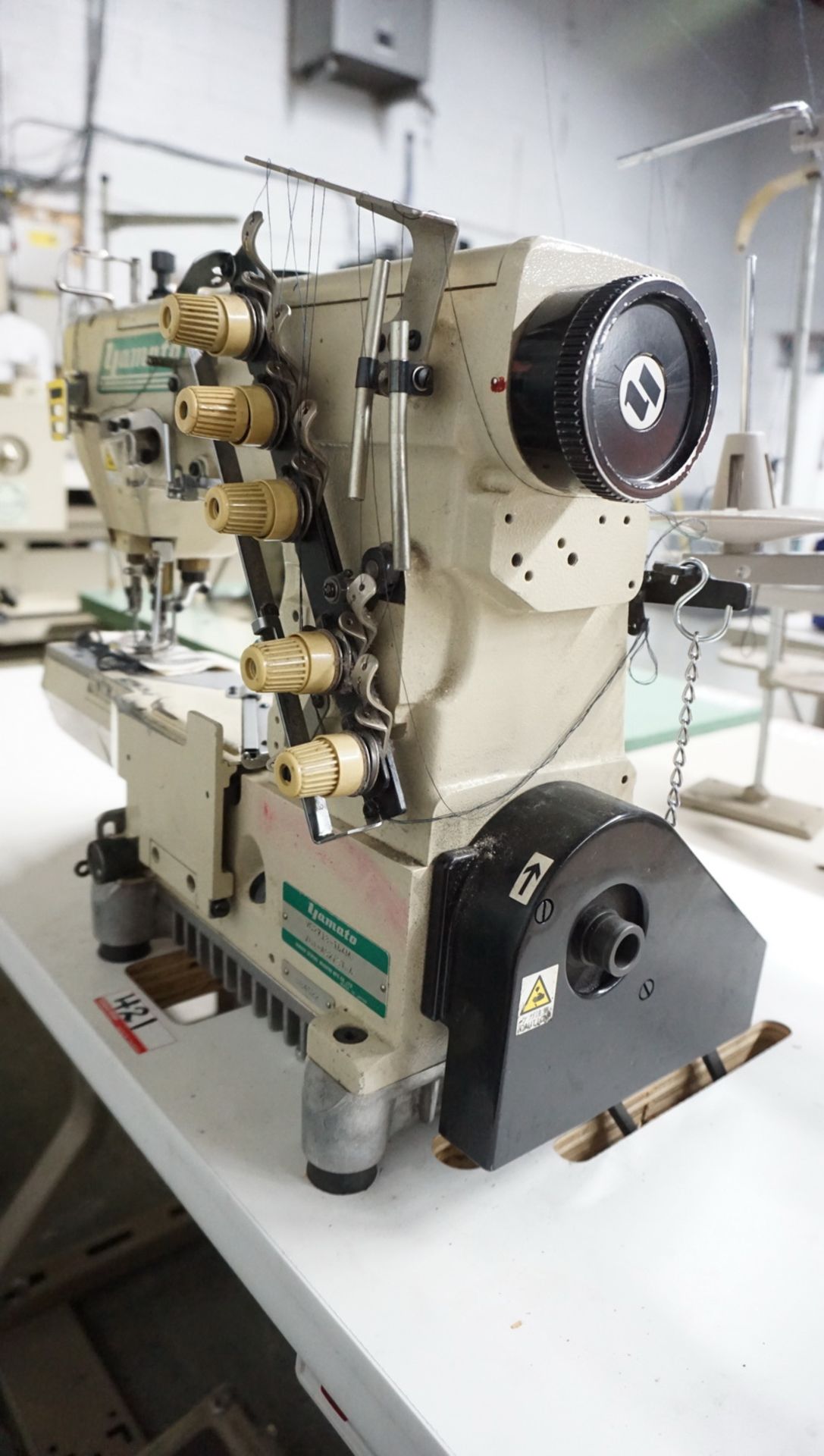 YAMATO VC2713-164M/UT-A32/ST-A 3-NEEDLE CYLINDER COVERSTITCH MACHINE, S/N N84522 (LOCATED @ 101 - Image 4 of 6