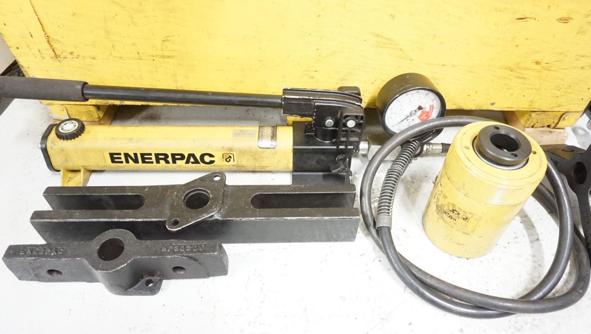 ENERPAC HYDRAULIC PULLER SET 17.5, 30, 50-TON - Image 3 of 5