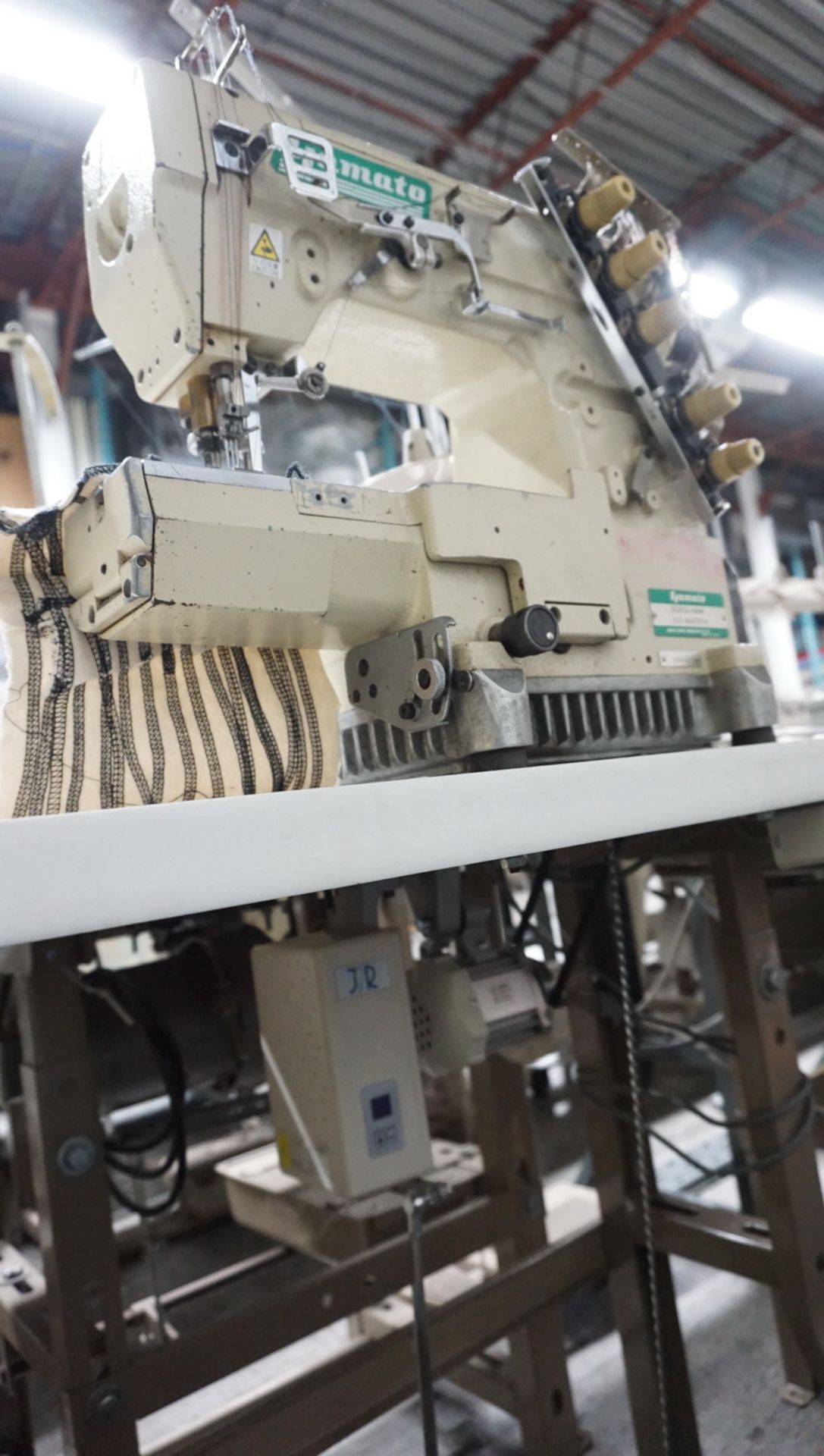 YAMATO VC2713-164M/UT-A32/ST-A 3-NEEDLE CYLINDER COVERSTITCH MACHINE, S/N N84522 (LOCATED @ 101 - Image 5 of 6