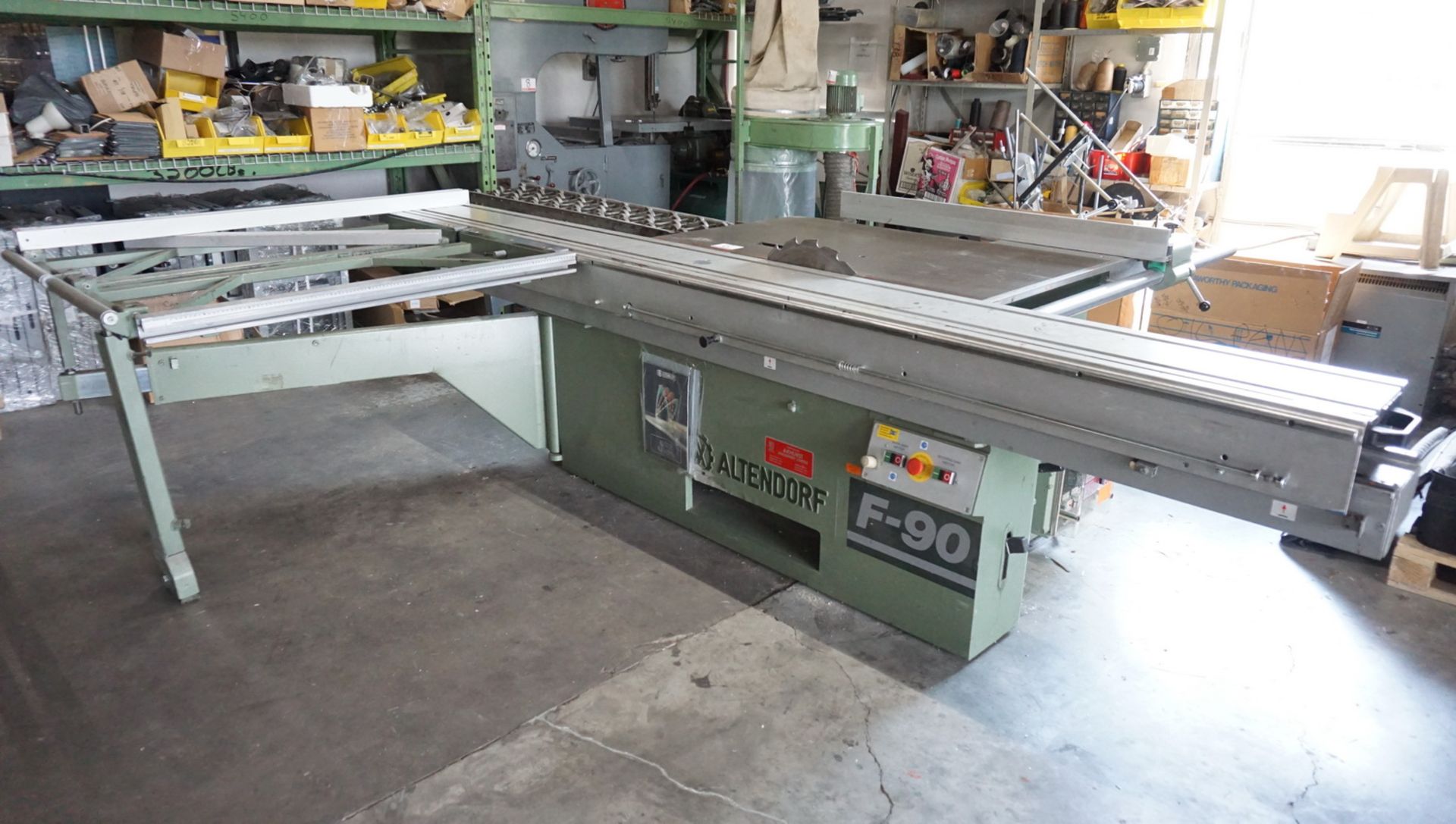 ALTENDORF F-90 SLIDING TABLE SAW (MAX 350MM SAW BLADE) (575V), S/N 89-1-213