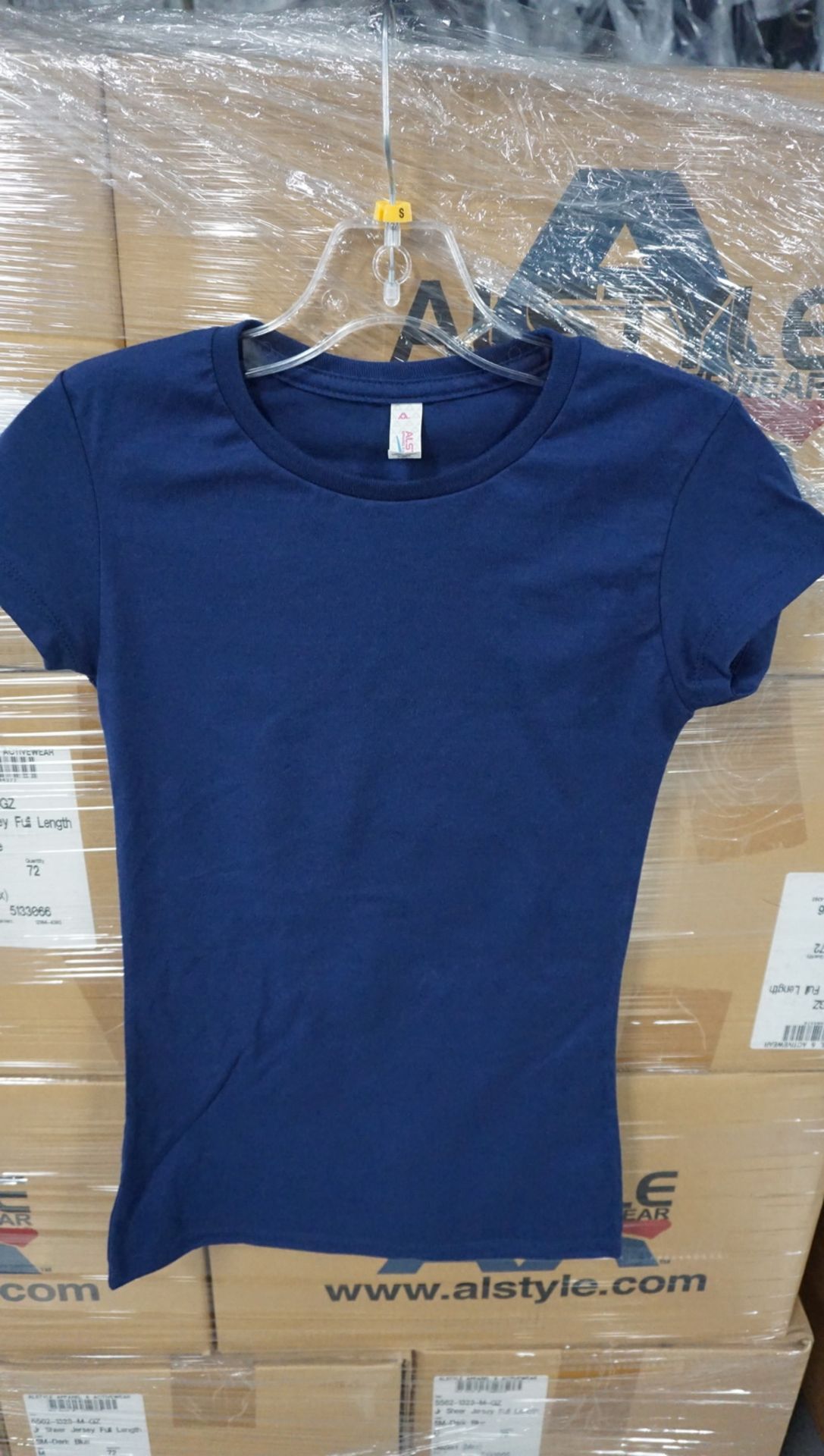 LOT - WOMENS DARK BLUE T-SHIRTS (S, M, L, & XL) (2,106 PCS TOTAL) - Image 3 of 3