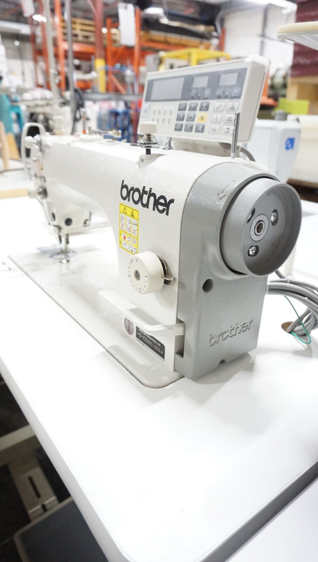 (NEW) BROTHER S-7220C-403 SINGLE NEEDLE, DIRECT DRIVE, NEEDLE FEED, LOCKSTITCH SEWING MACHINE, S/N - Image 5 of 8