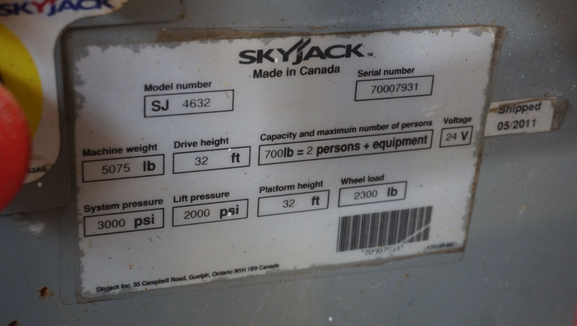 2011 SKYJACK SJIII-4632 ELECTRIC SCISSOR LIFT W/ 46"W X 32'H MAX HEIGHT, 700LBS CAP C/W BUILT-IN - Image 5 of 5