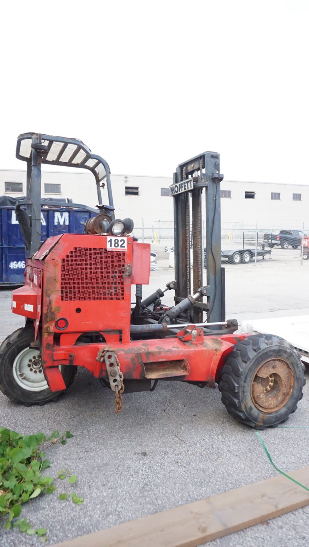 2001 MOFFETT M5000W-4W 5,000LBS CAP TRUCK MOUNTED PIGGY PACK DIESEL FORKLIFT W/ 2-STAGE MAST, & SIDE - Image 3 of 5