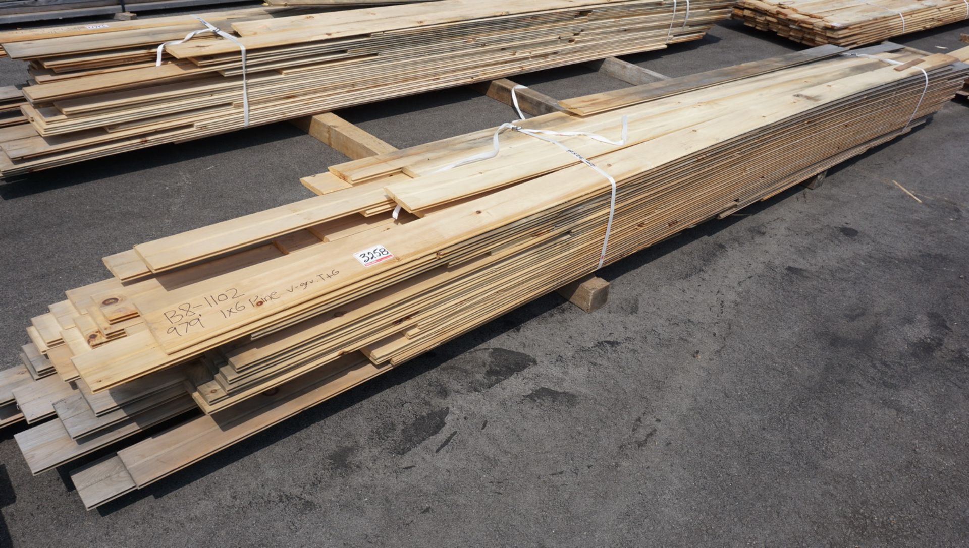 LOT - 979' OF 1" X 6 PINE TONGUE & GROOVE LUMBER (V-GROOVE)