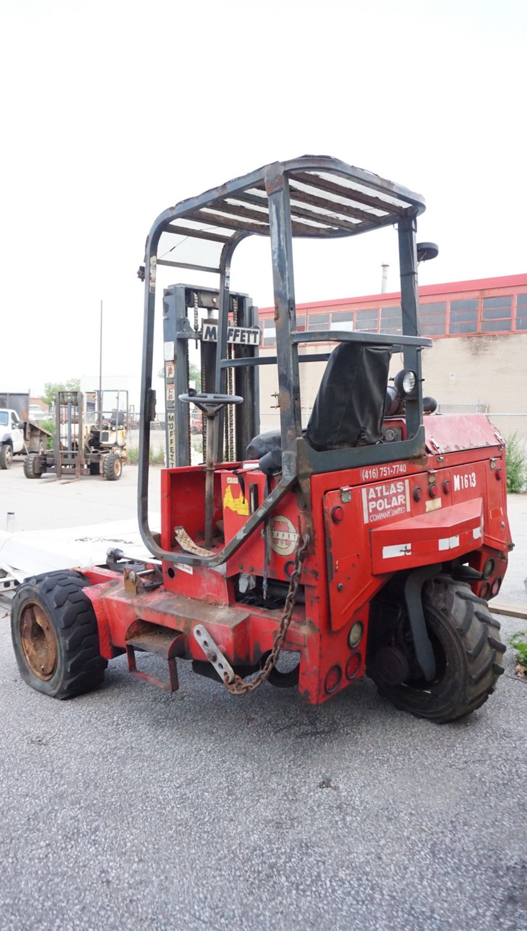 2001 MOFFETT M5000W-4W 5,000LBS CAP TRUCK MOUNTED PIGGY PACK DIESEL FORKLIFT W/ 2-STAGE MAST, & SIDE - Image 2 of 5