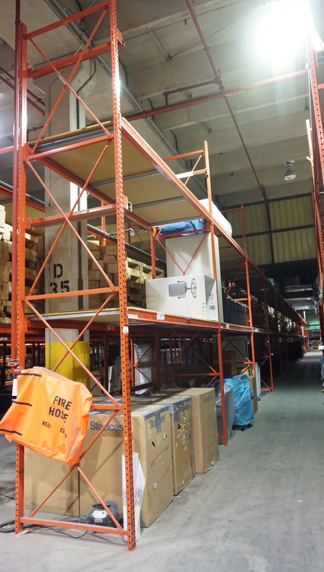 SECTIONS - ORANGE STEEL 4' X 12' X (14) 14'H & (4) 18'H PALLET RACKING (68 STRINGERS TOTAL) (RIGGIN