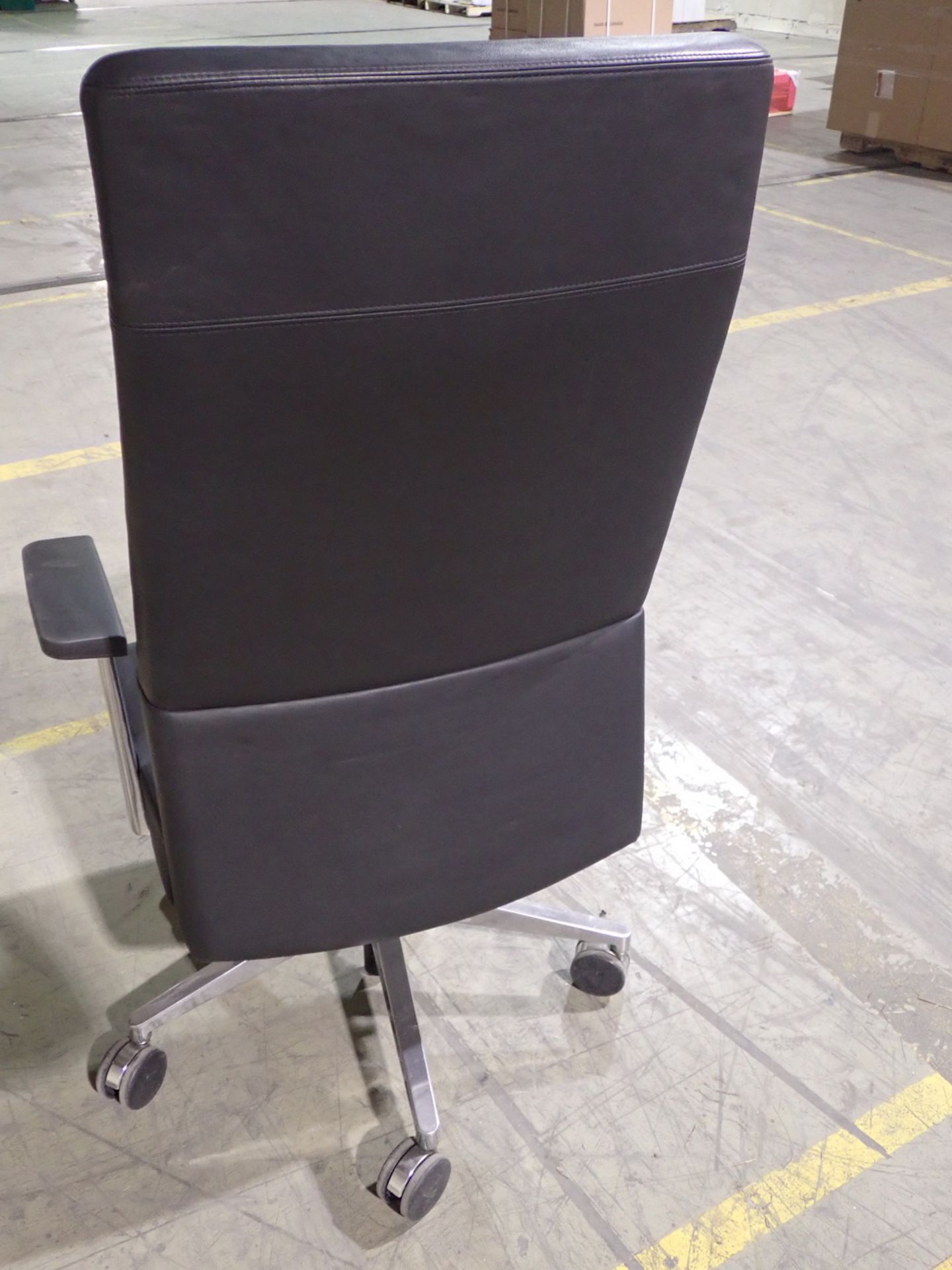 SIENTO 499221S HIGH BACK LEATHER PNEU ADJ OFFICE CHAIR - Image 2 of 4