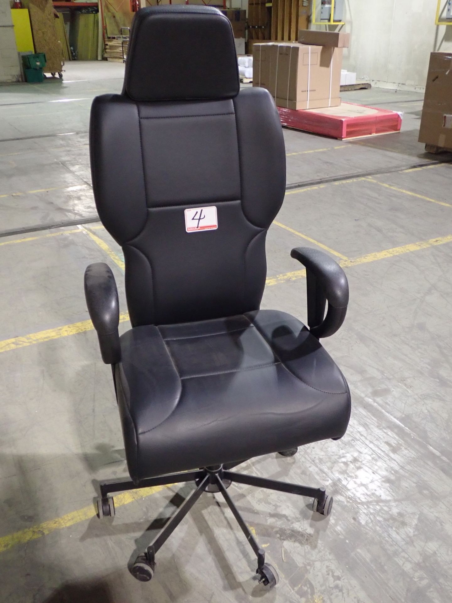 CONCEPT SEATING 3142 HIGH-BACK BLACK LEATHER PNEU ADJ OFFICE CHAIR (1 DAMAGED CASTER)