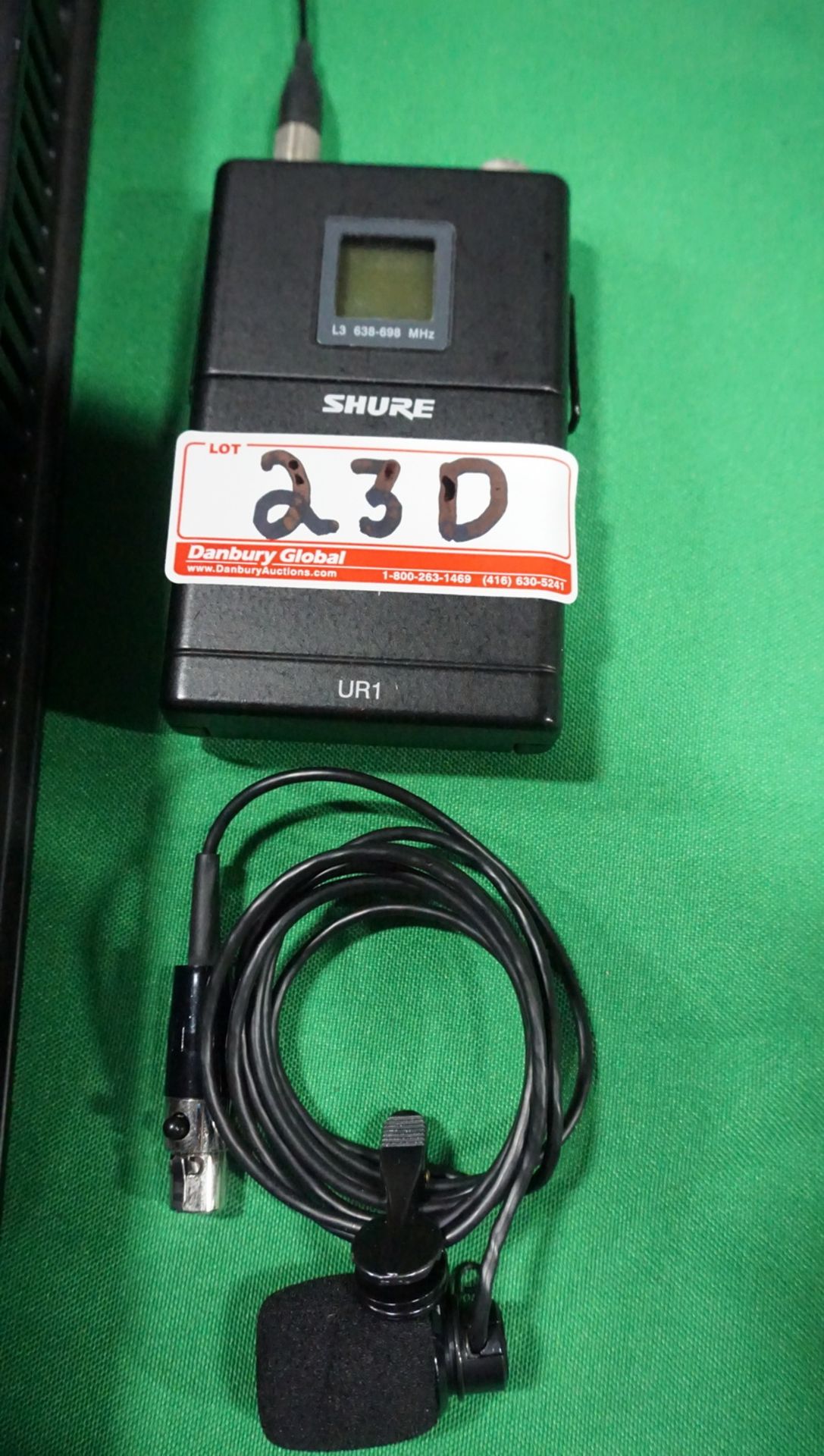 LOT - SHURE UR4D + DUAL WIRELESS MIC SET C/W (2) UR1 RECEIVER BELT PACKS, (2) BETA 58A WIRELESS - Image 4 of 5