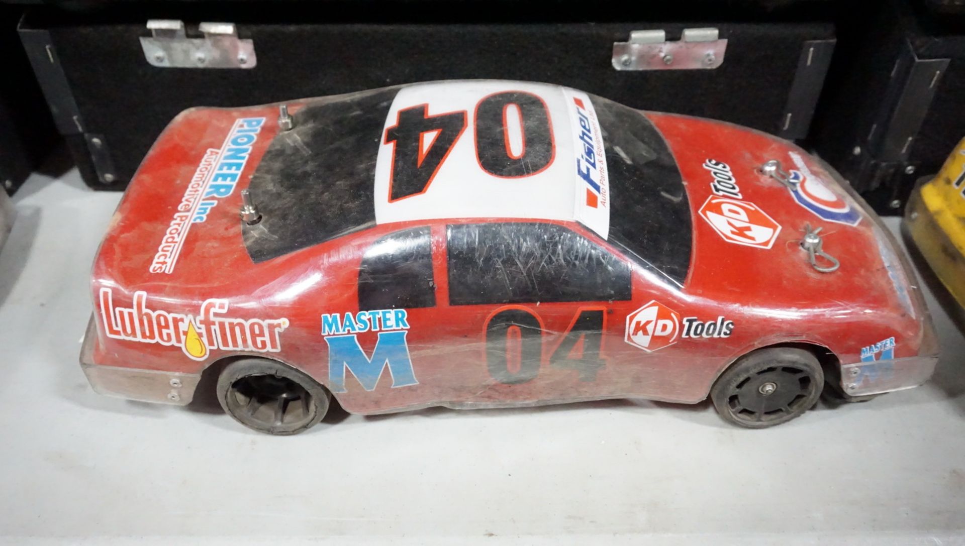 LOT - MICRO-REALITY STOCK CAR RACING GAME W/ (2) TRACKS, RC STOCK CARS, RC STEERING COLUMNS, ETC. - Image 3 of 12