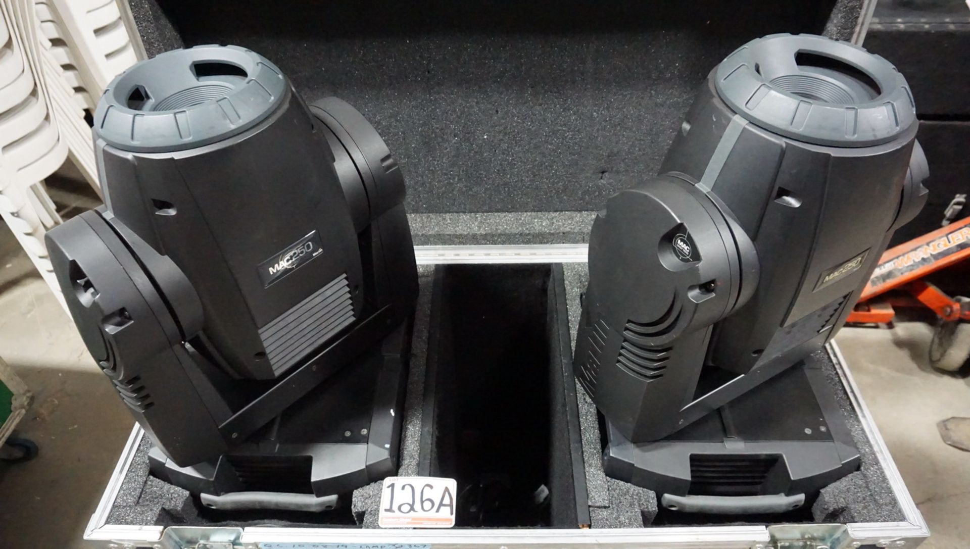 UNITS - MARTIN MAC 250 ENTOUR MOVING HEAD LIGHT FIXTURES C/W ROLLING HARD CASE