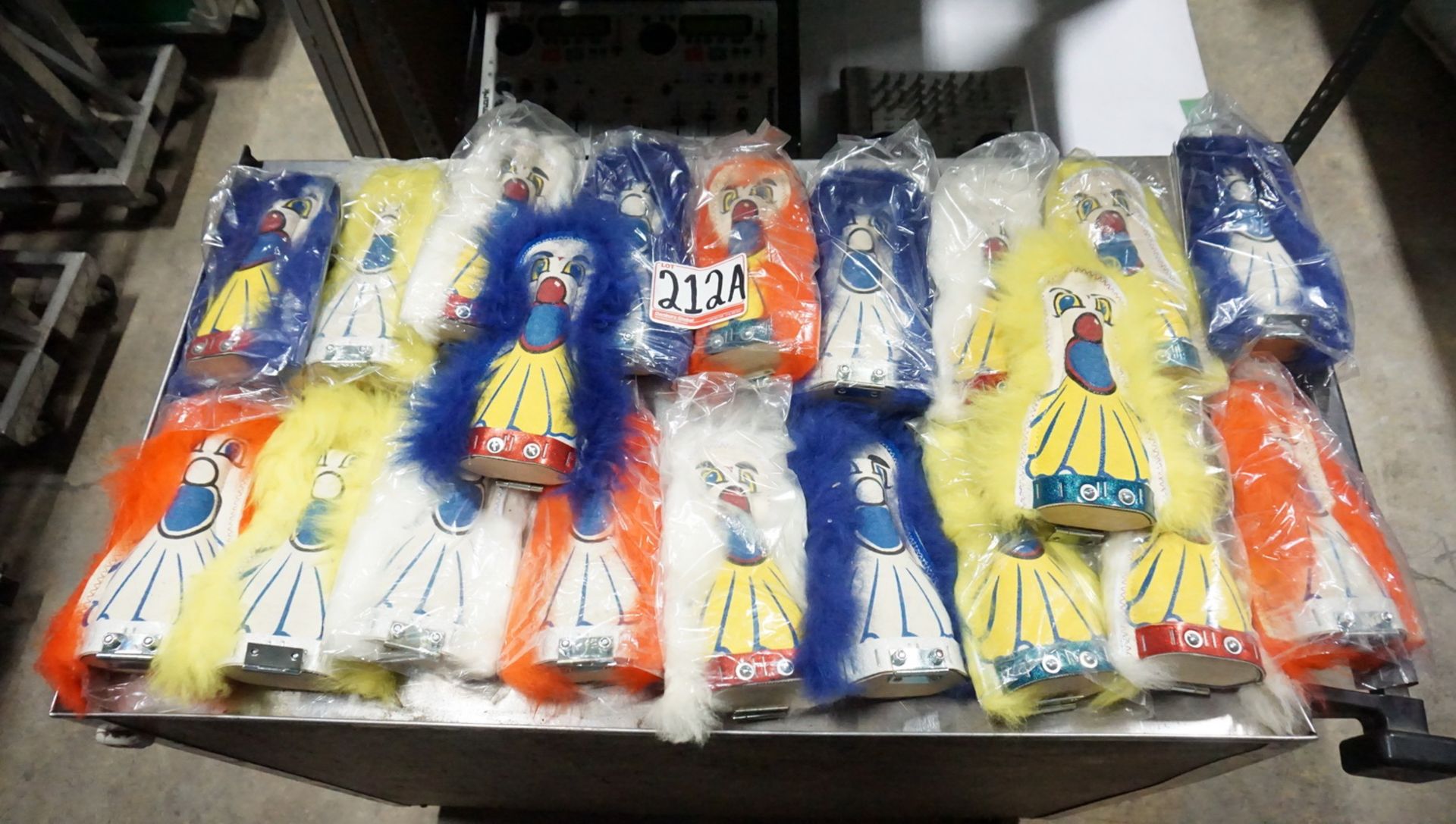 LOT - (NEW) TIP-A-CLOWN BALL TOSS CLOWNS (20 UNITS) (CLOWNS ONLY - NO FRAME)