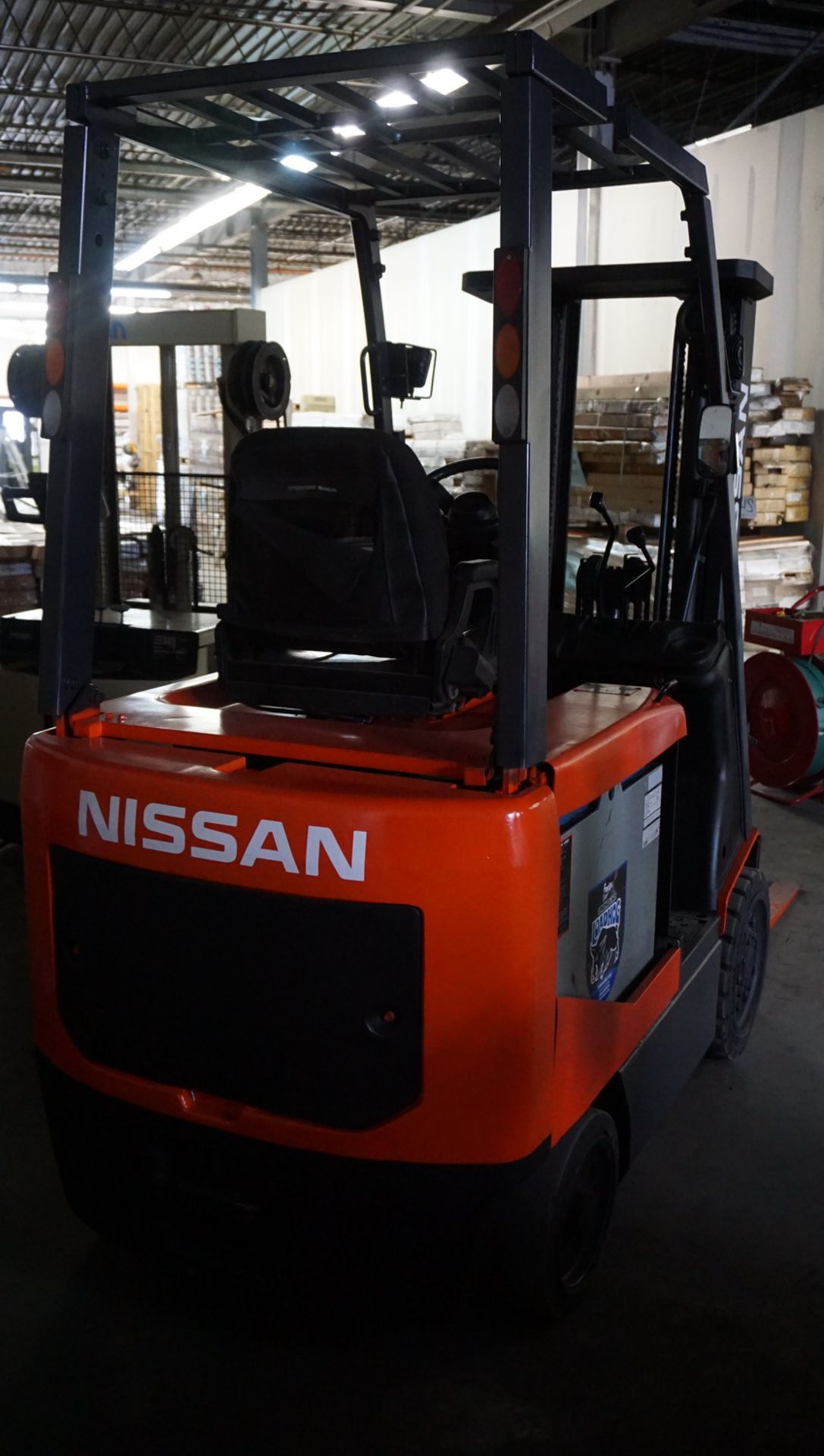 NISSAN CP1B2L25BS ELECTRIC 5,000LBS CAP FORKLIFT W/ 187" LIFT, 3-STAGE MAST, SIDE SHIFT, S/N CP1B2- - Image 4 of 10