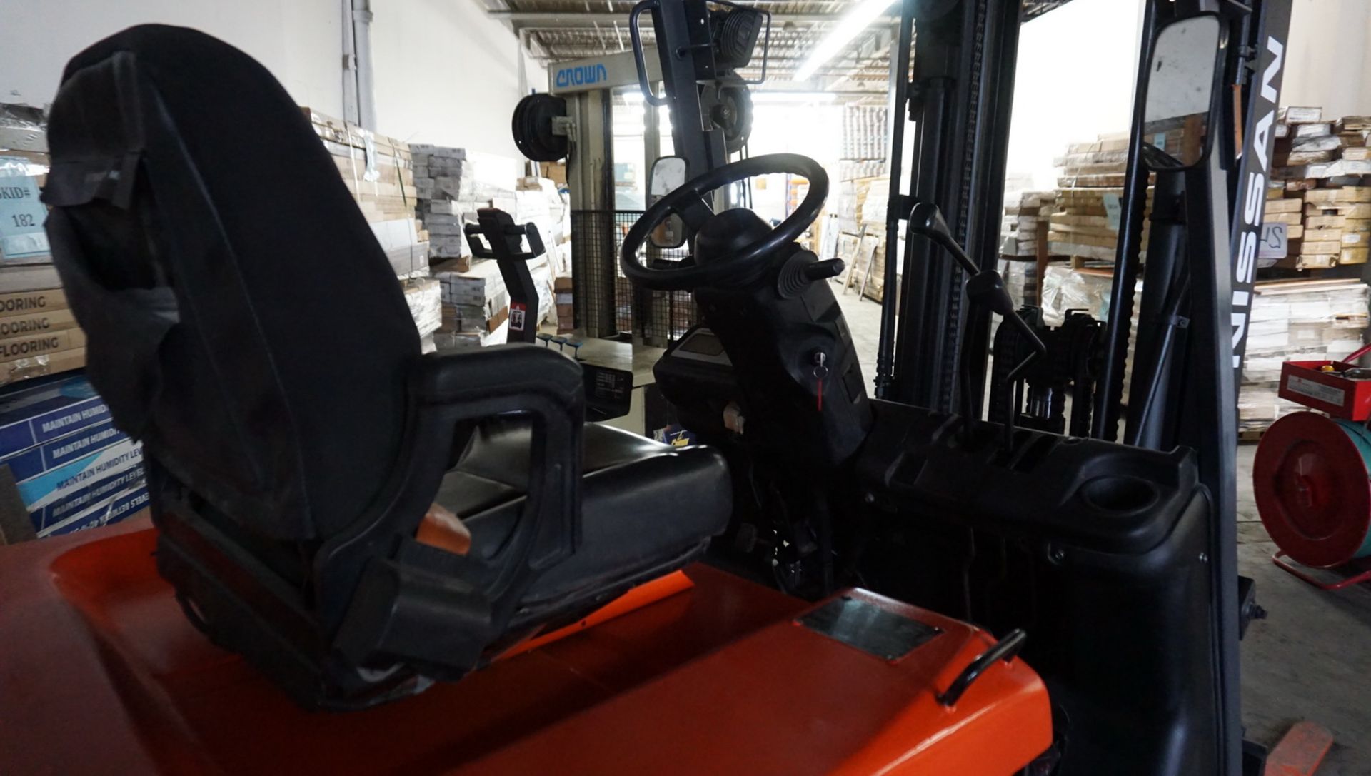 NISSAN CP1B2L25BS ELECTRIC 5,000LBS CAP FORKLIFT W/ 187" LIFT, 3-STAGE MAST, SIDE SHIFT, S/N CP1B2- - Image 3 of 10