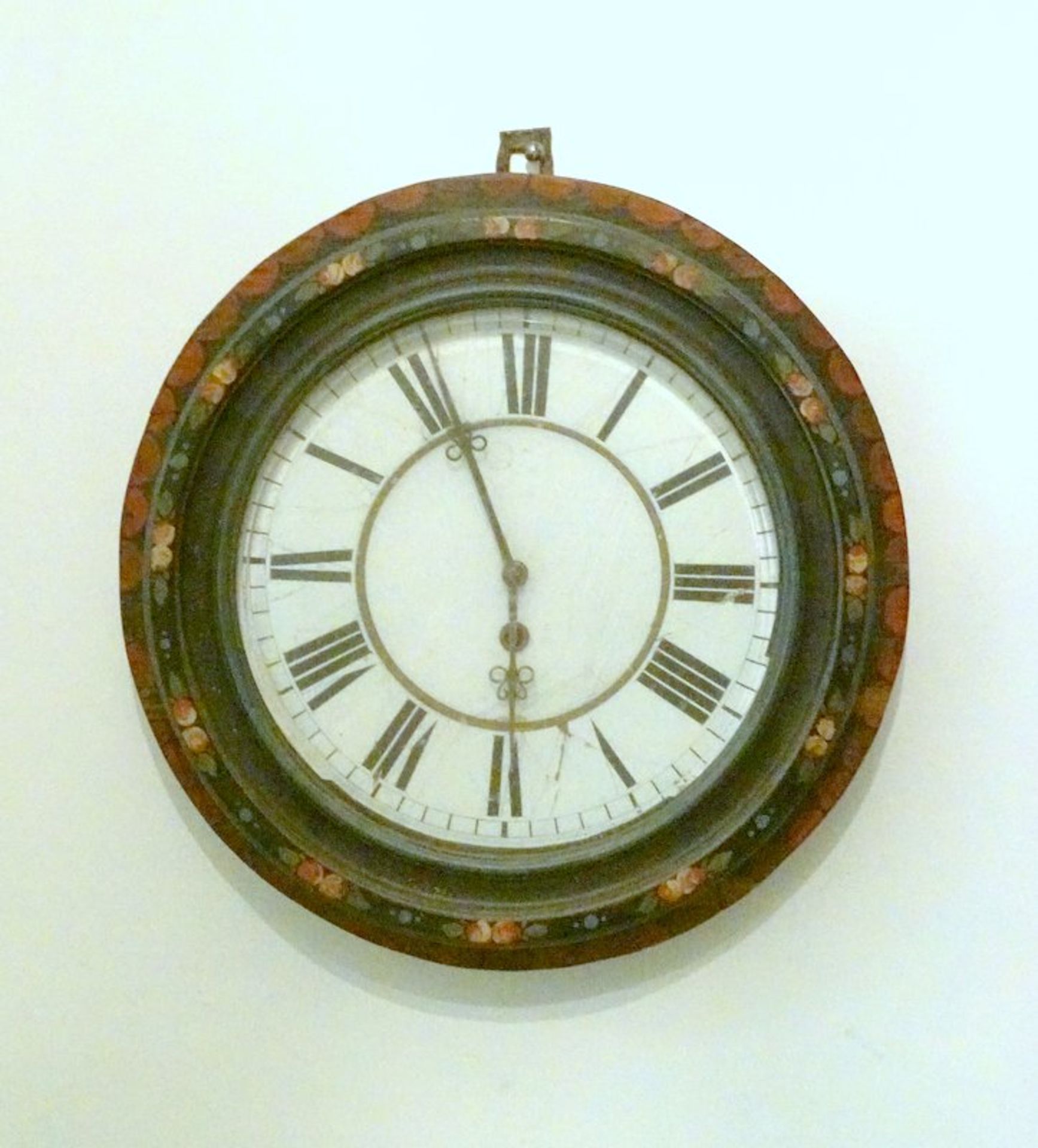 Jugendstil Uhr in rundem Holzkasten,aufklappbarer Glasdeckel, der Holdkasten floral bemalt,