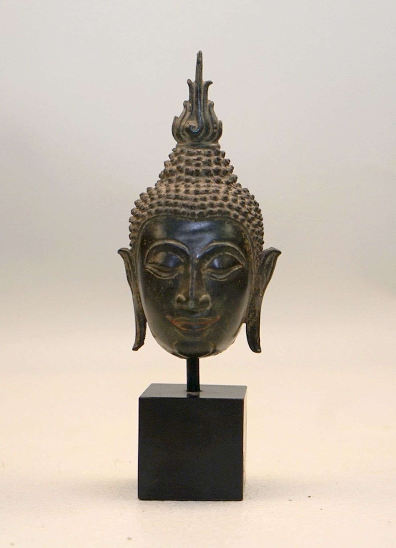 Bronze Buddha Kopf, Thailand, Ayutthaya Periode,Bronzeguss in verlorenene Form, Sandkern,