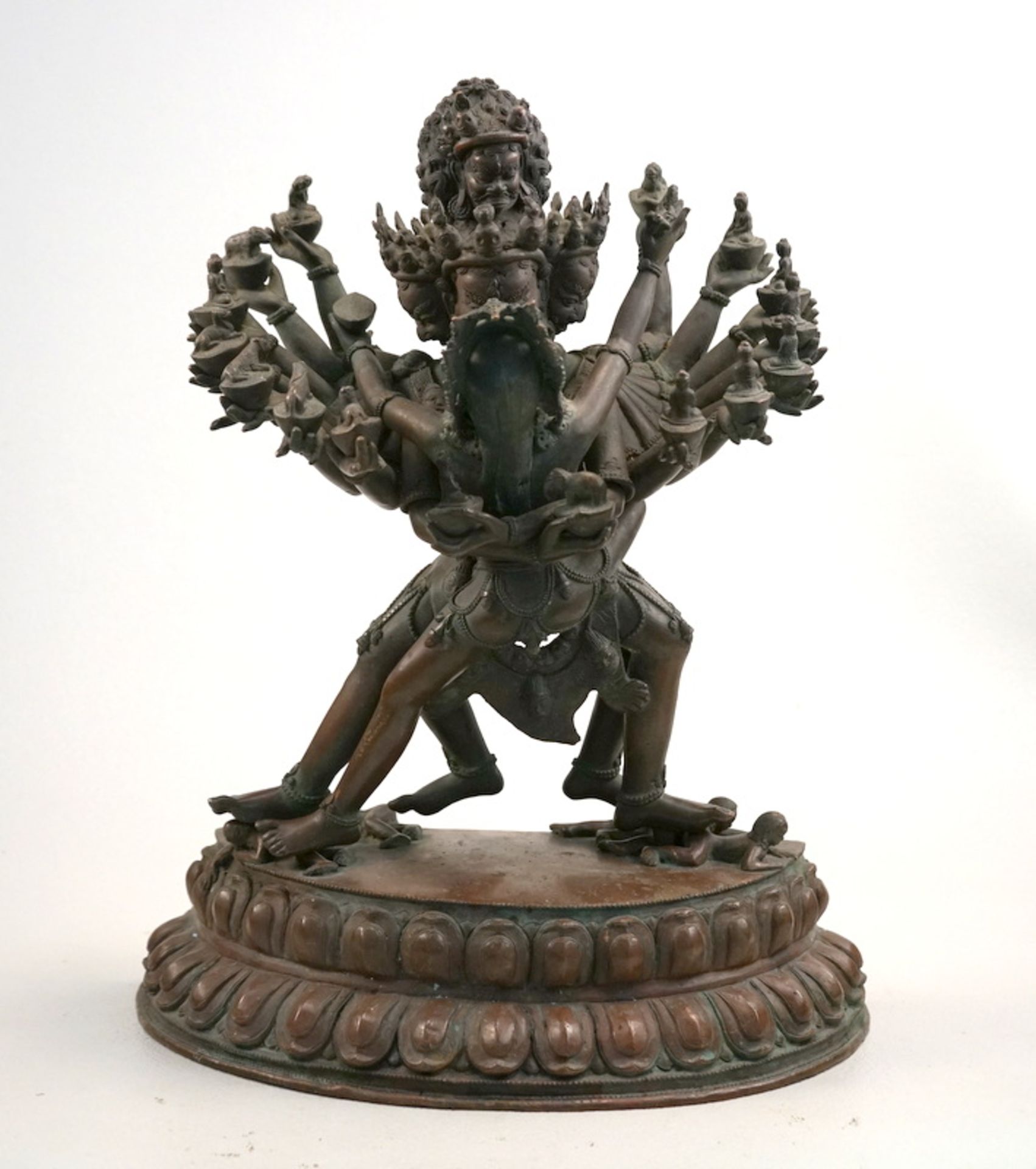 Chakrasamvara in Vereinigung mit Vajravarahi, 19. Jhd.,Im Ausfallschritt auf Bhairava und - Image 8 of 9