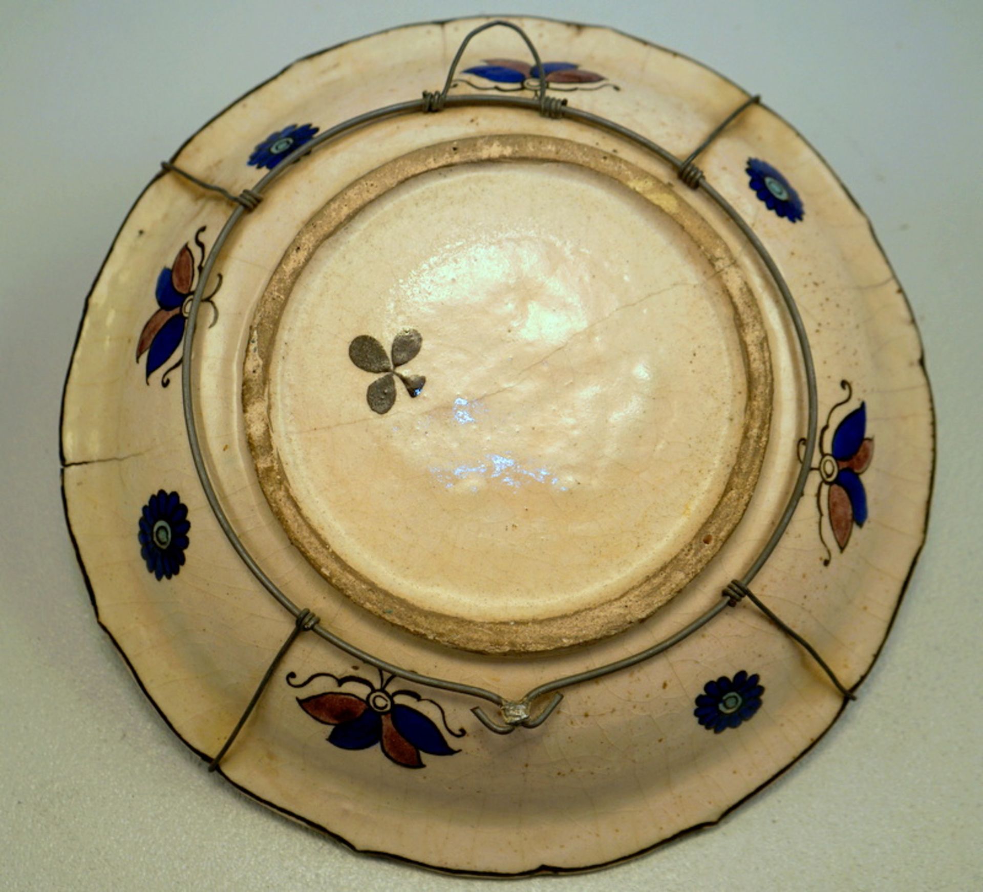 Persischer Keramikteller, Qajar Periode (oder früher). - Image 2 of 2