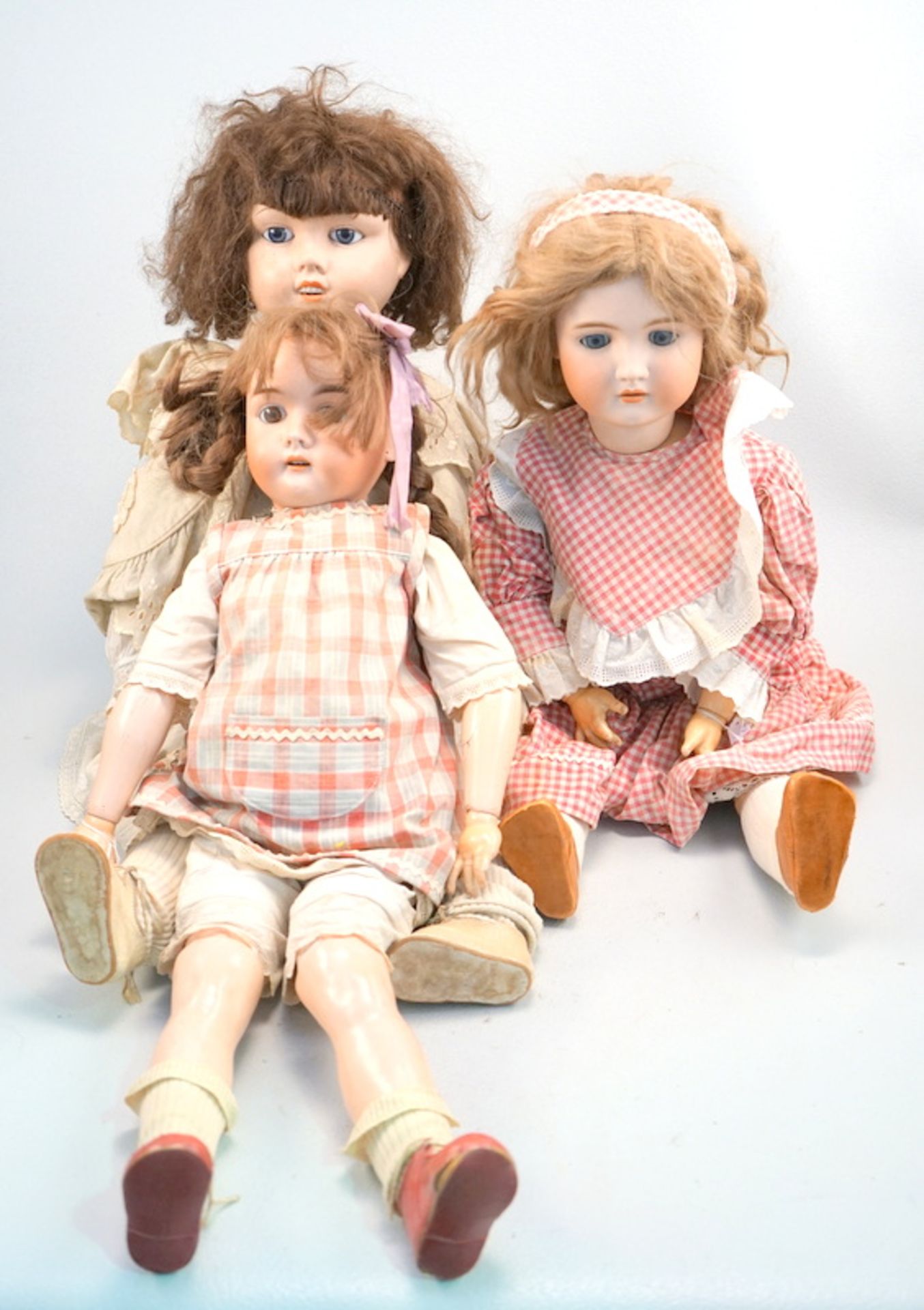 Drei große Puppen,2x Porzellanköpfe, 1x Massekopf, Massekörper, verschiedene Hersteller: 1x Franz