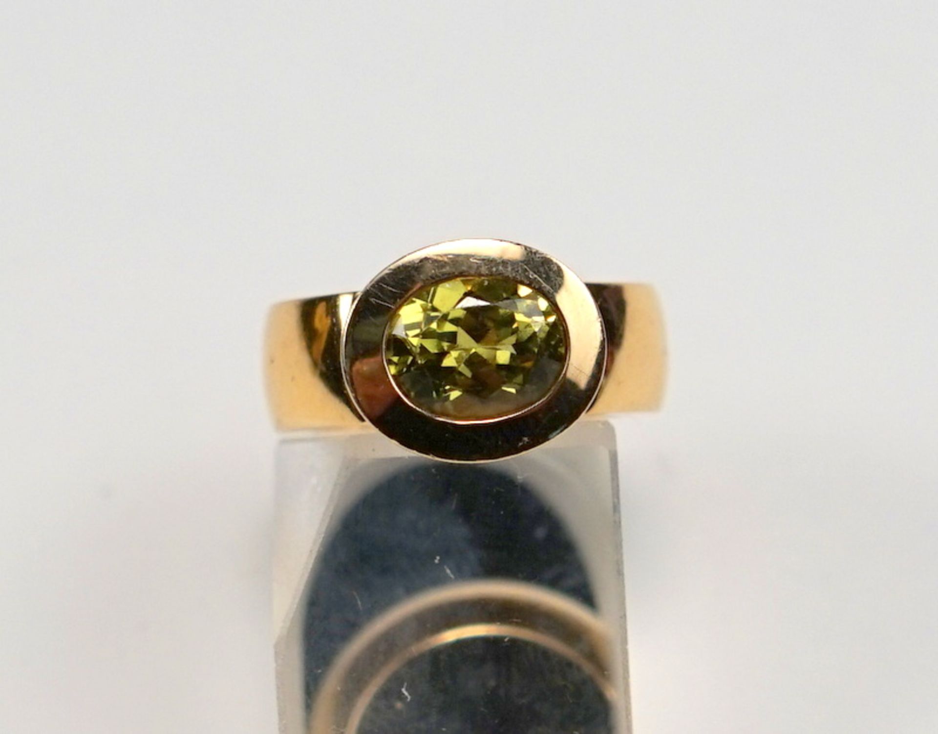 Jochen Pohl: Ring aus massivem 750 RG mit Chrysoberyll,breite Ringschiene 7,5mm, diese gestempelt - Image 3 of 3