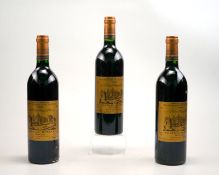 Drei Flaschen Chateau D´Issan, Margaux, Grand Cru Classé, 1990,Rotwein, alle Flaschen mit sehr guten