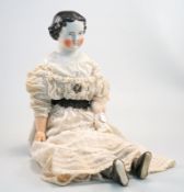 Biedermeier Brustblattkopf Puppe, um 1860,Porzellan, dunkle wellige Haare, mittig gescheitelt,