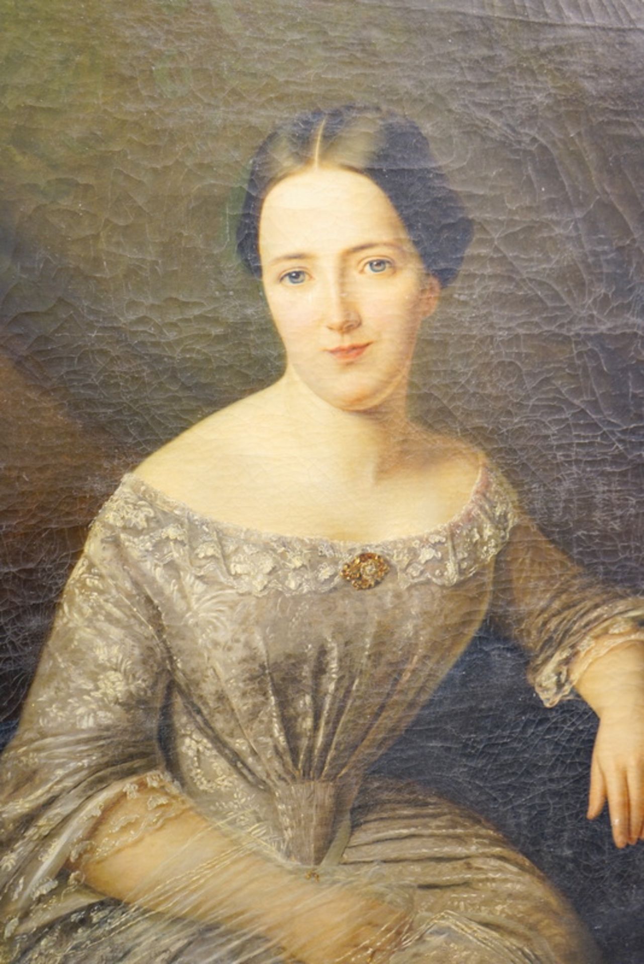 Großes Ehebildnis einer Dame, 19. Jhd.,großformatiges Halbfigurenporträt einer sitztenden Dame in - Image 2 of 4
