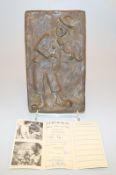 Moser, Kurt (*1926 in Regensburg; † 1982 München): "Clown mit Geige",Bronzerelief, rechts unten
