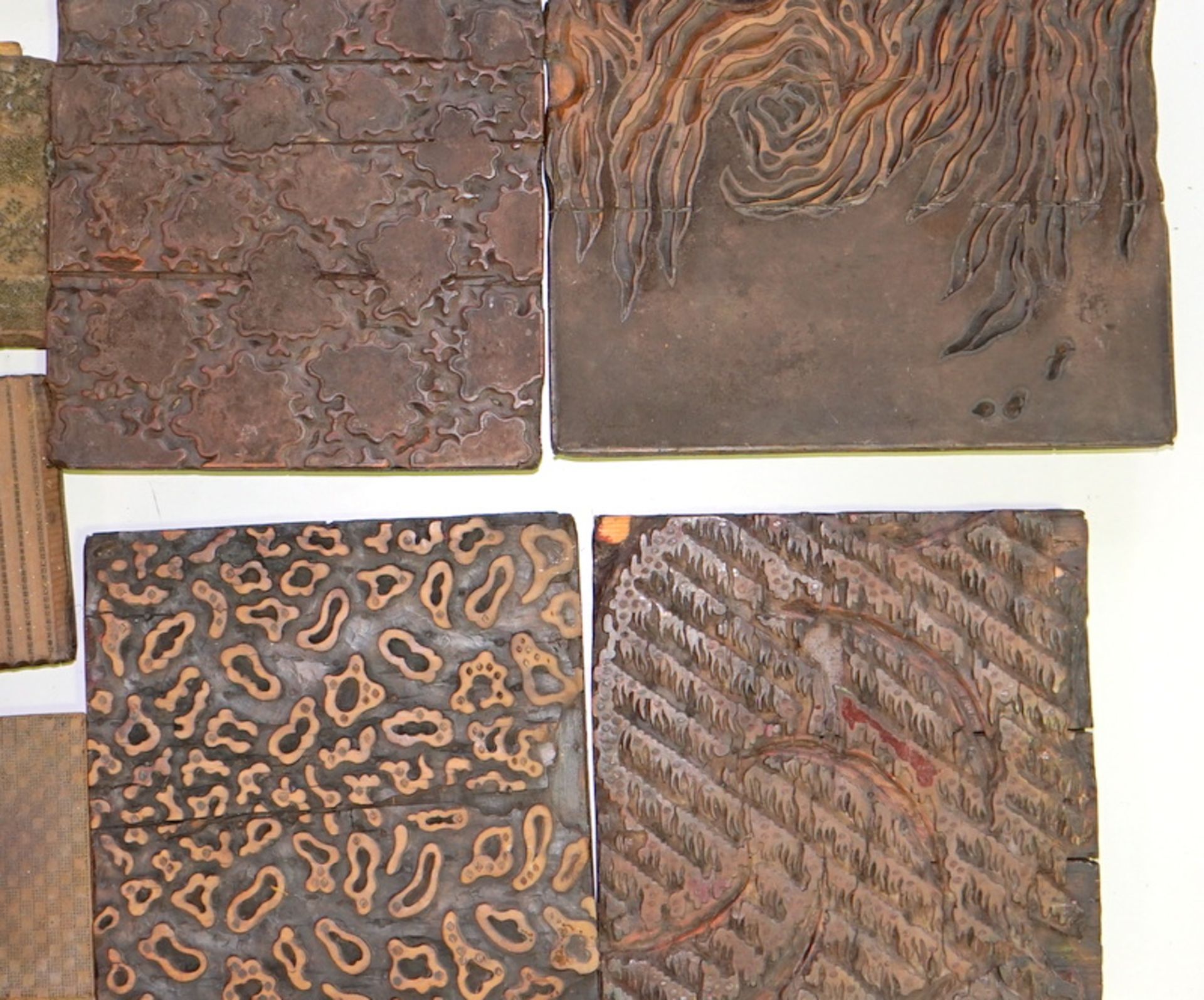 Sammlung großer Textildruck-Stempel, 19./20.Jhd.,10 Stck, Holz geschnitzt, teilw. Ornamente aus - Image 2 of 4