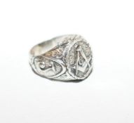 Ring mit Freimaurersymbolen, 20. Jhd.,Durchmesser 2cm.,,