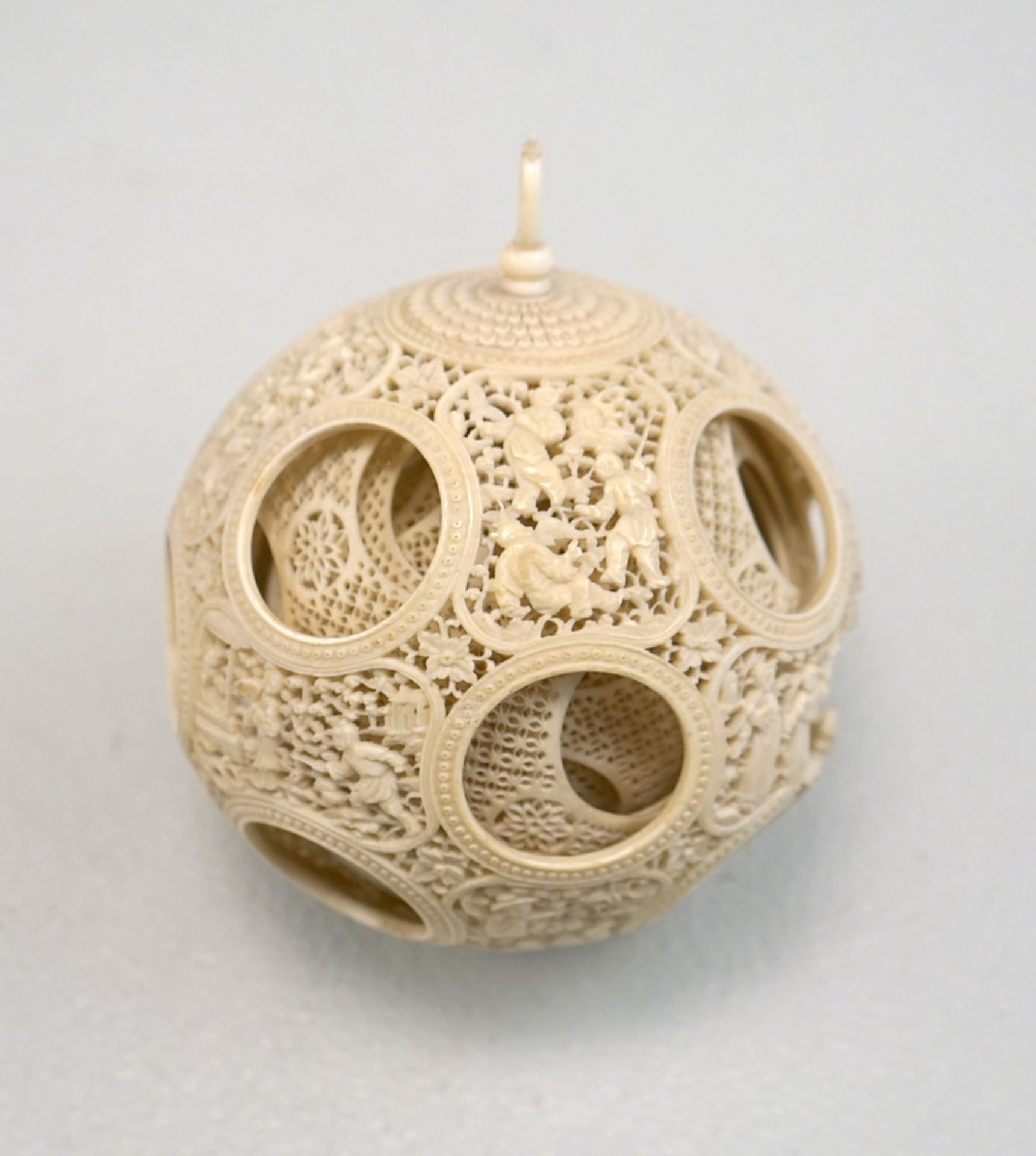 Große Elfenbein Wunderkugel Kunstkammerobjekt, China 18./19. Jhd.,auch "Chinesischer Ball" feinste