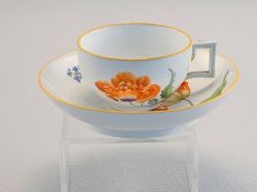 Königl. Meissen: Teetasse mit Blumenmalerei, Marcolini